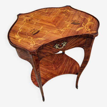 Ancienne petite table (rognon) en marqueterie bois de rose Style Louis XV