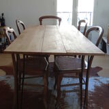 Table en chêne scandinave
