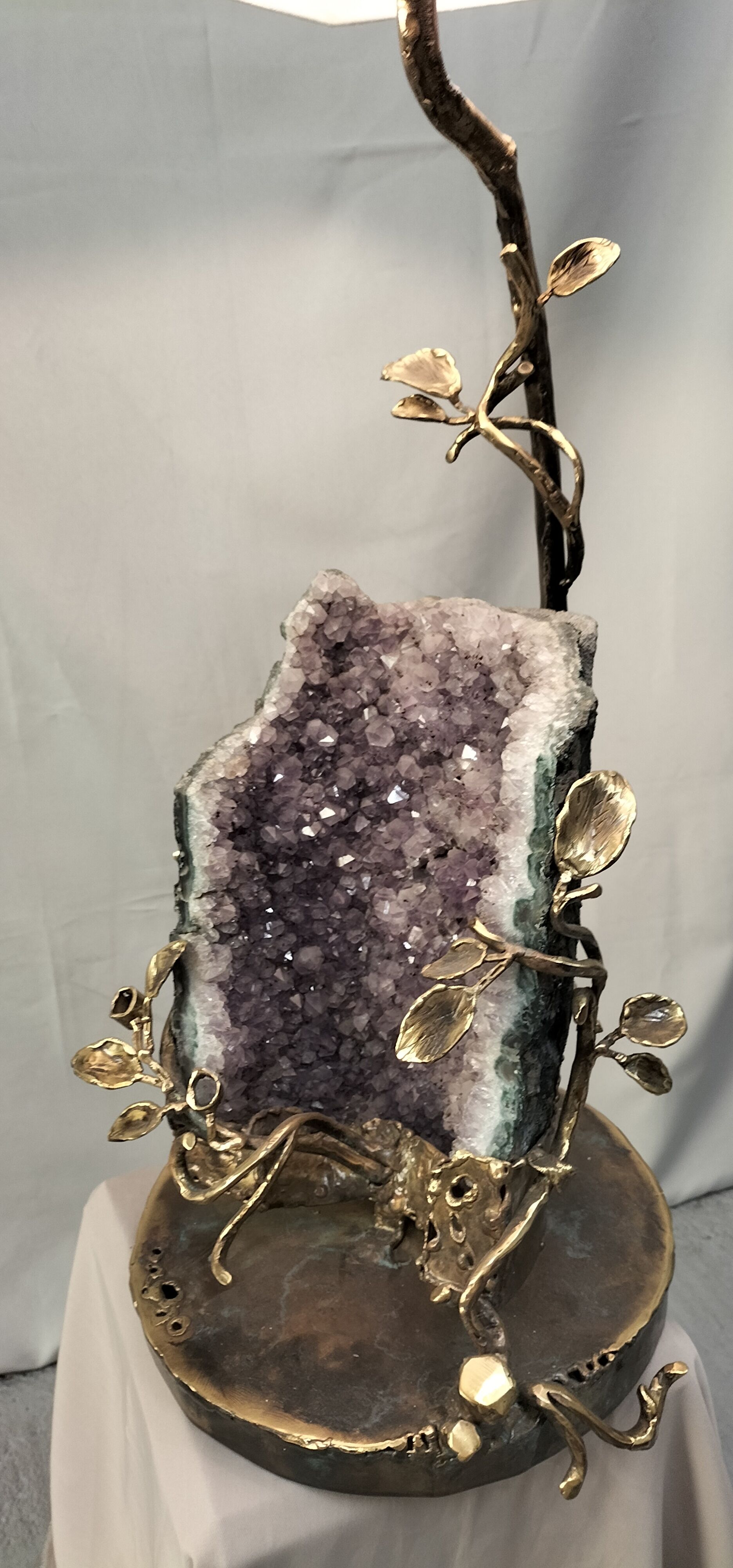 Contemporary sculpture lamp