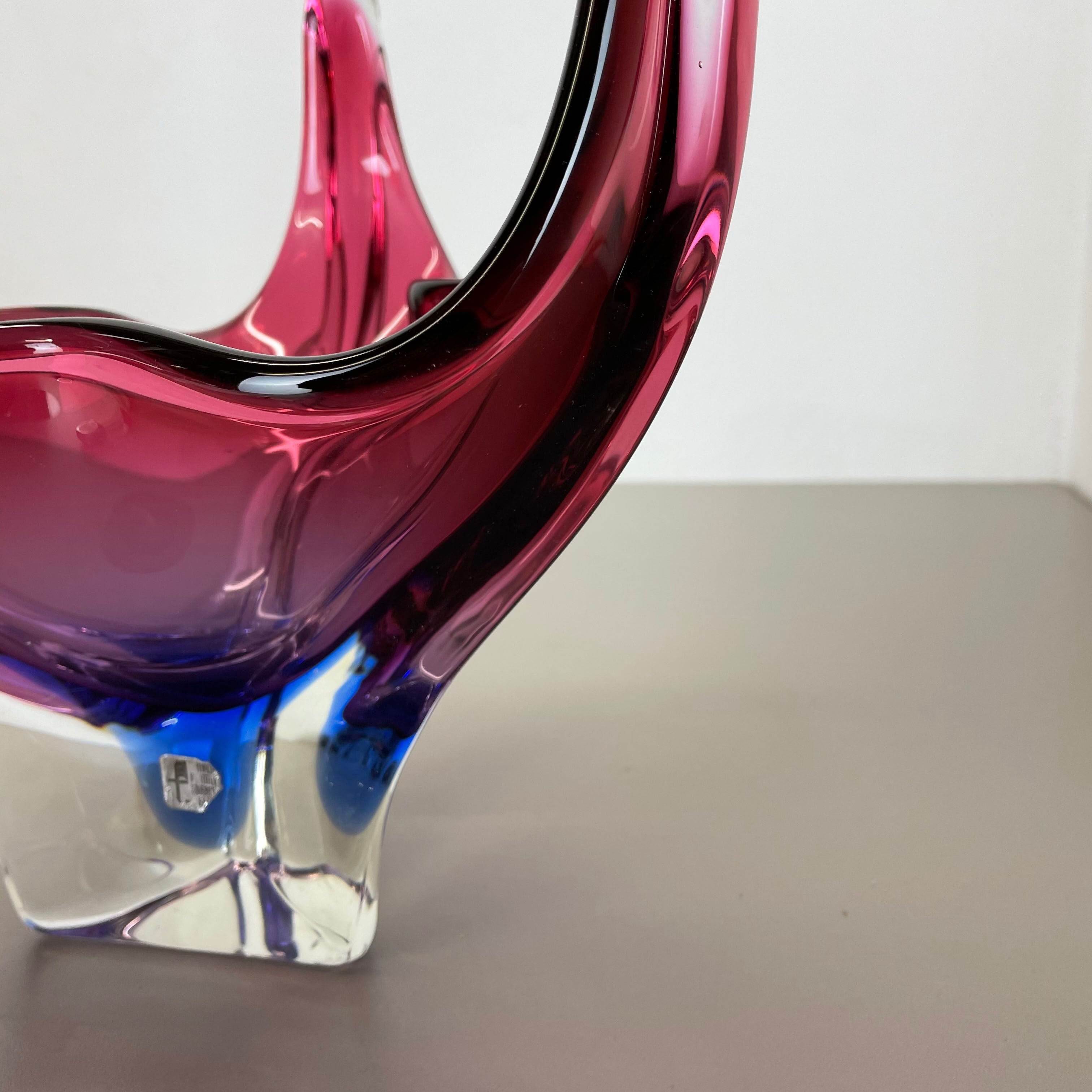 2,5 Kg Floral Glass Bowl Shell Centerpiece by Fratelli Toso Murano, Italy, 1970s