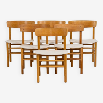 Un ensemble de 6 belles chaises de salle à manger « Modèle 250 » de Farstrup (Danemark, 1956).