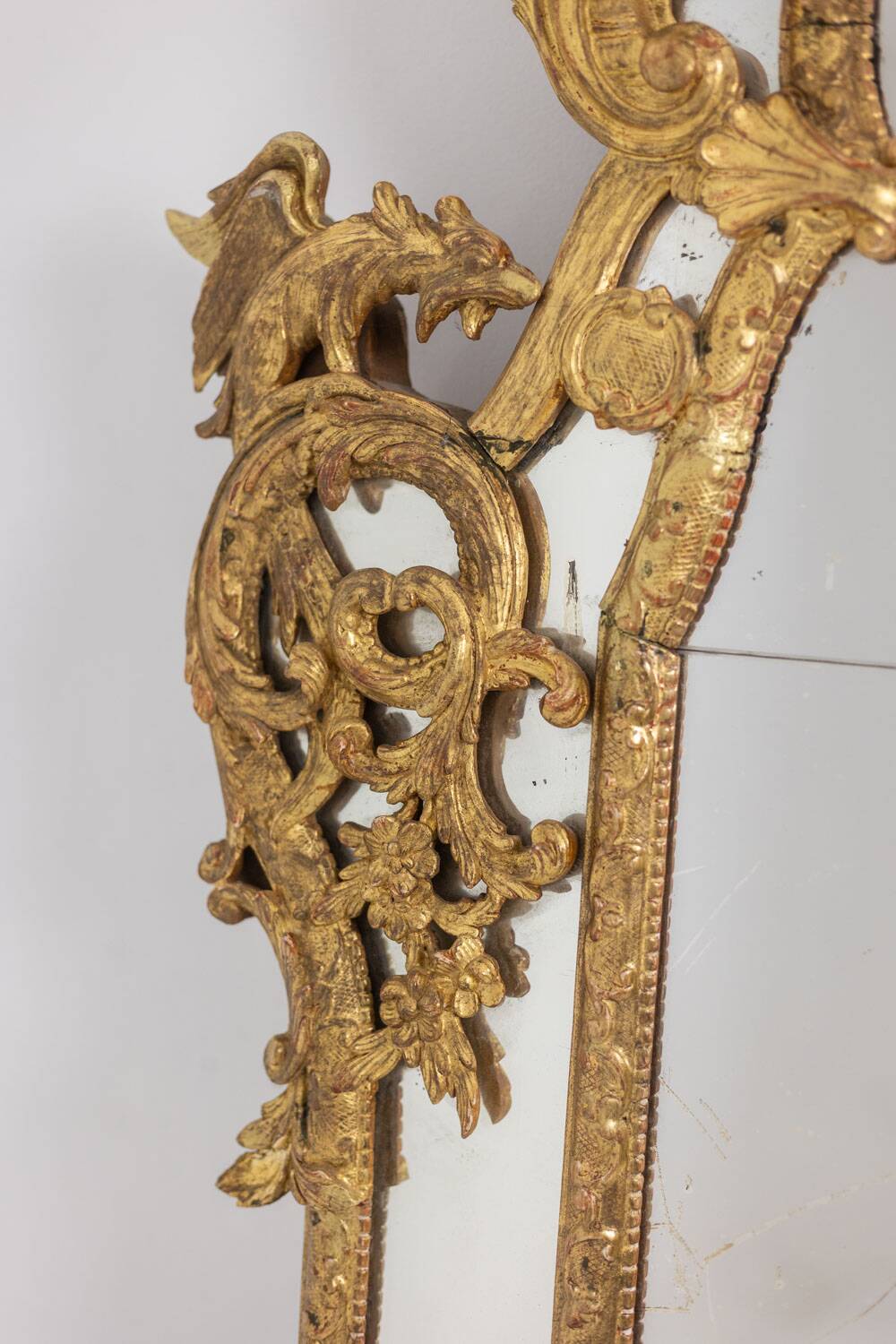 Mayfair. Large Regency-style glazing bead mirror. 20th century.