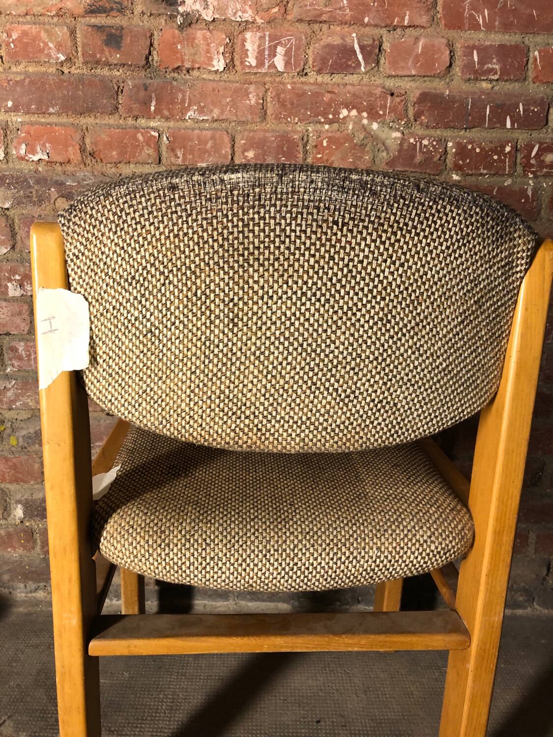 Series 6 elm chairs Maison Regain