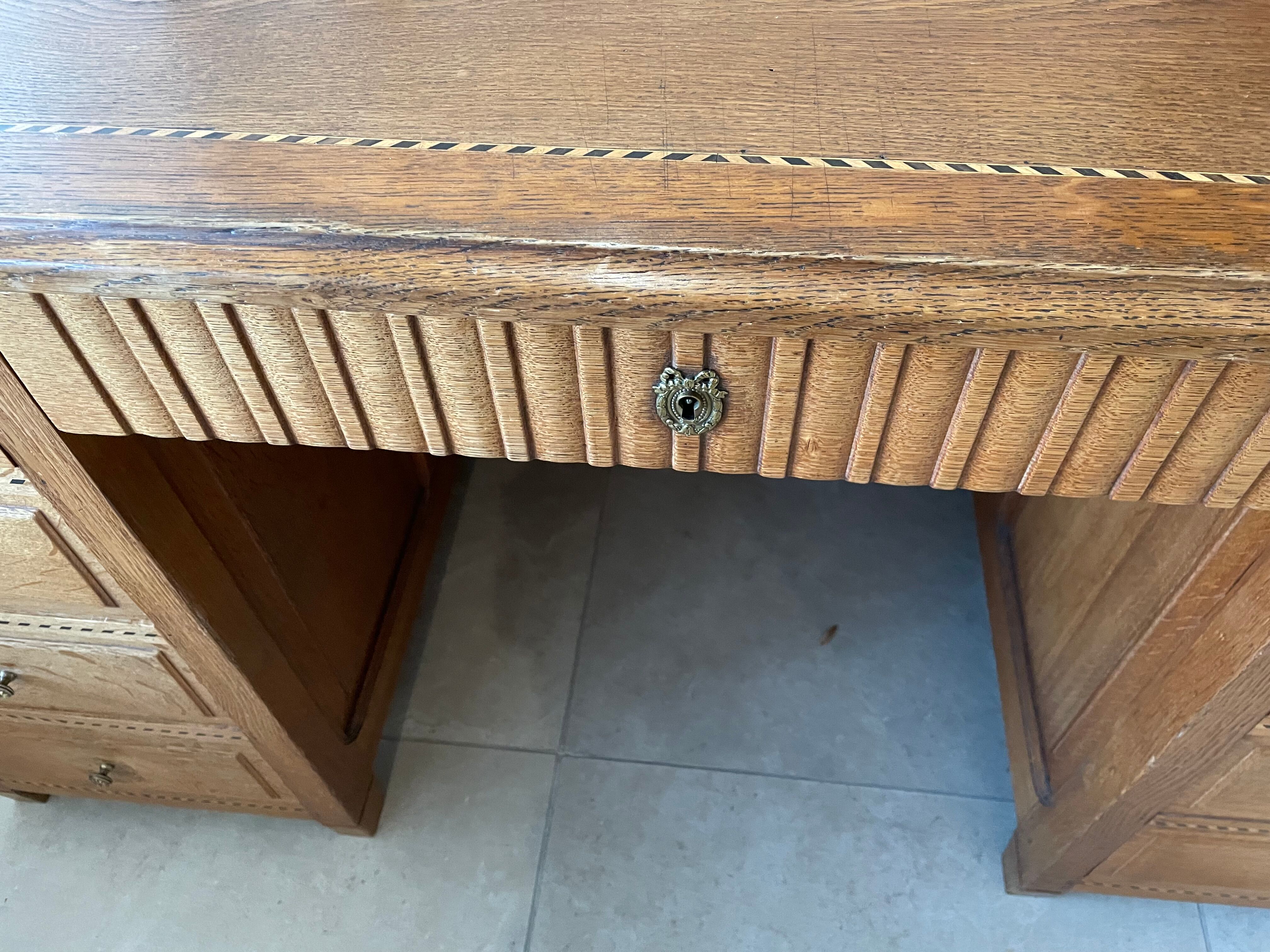 Minister's Office in Oak