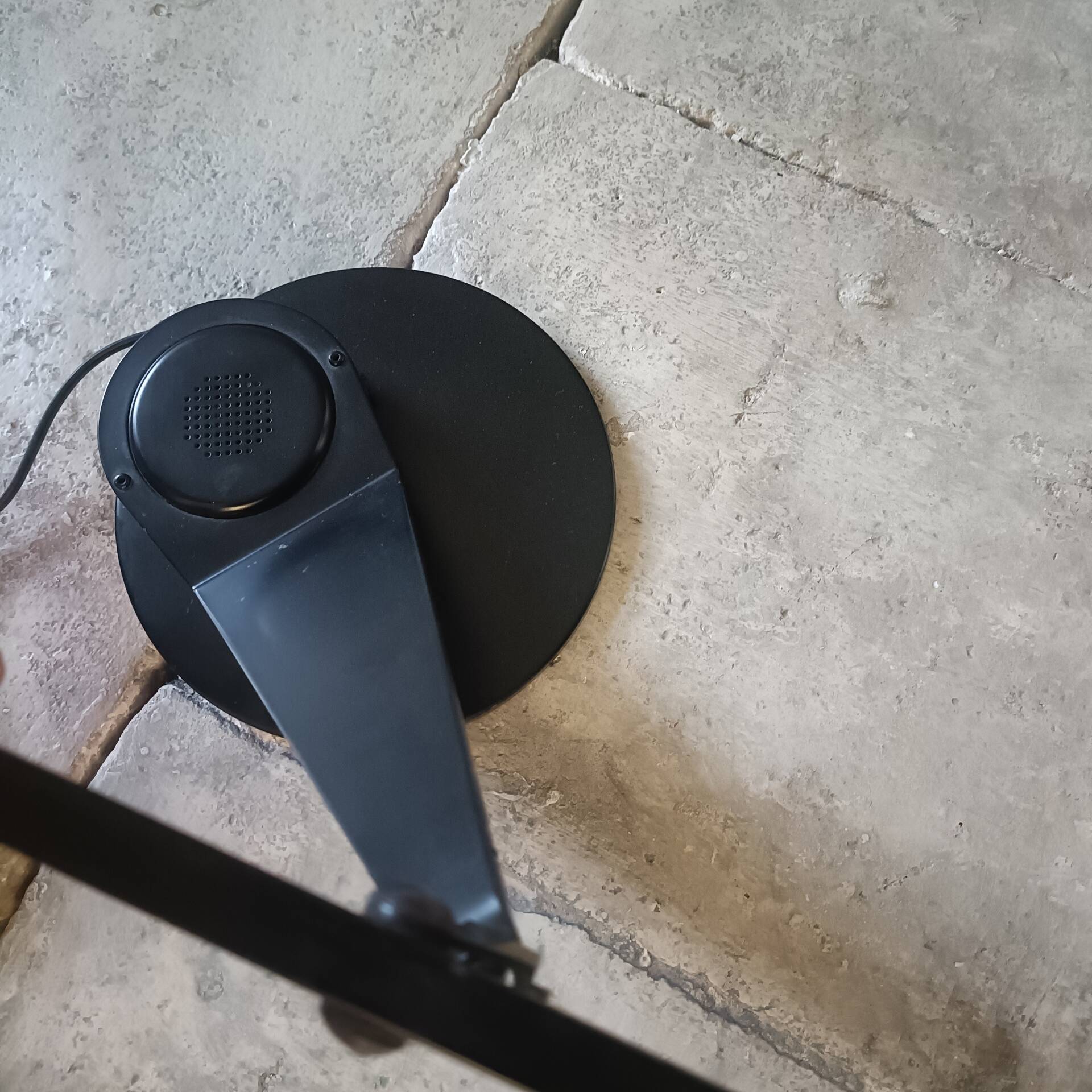 Desk lamp with a balance arm, Fase