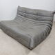 Canapé Togo 2 places cuir gris souris de Michel Ducaroy pour Ligne Roset