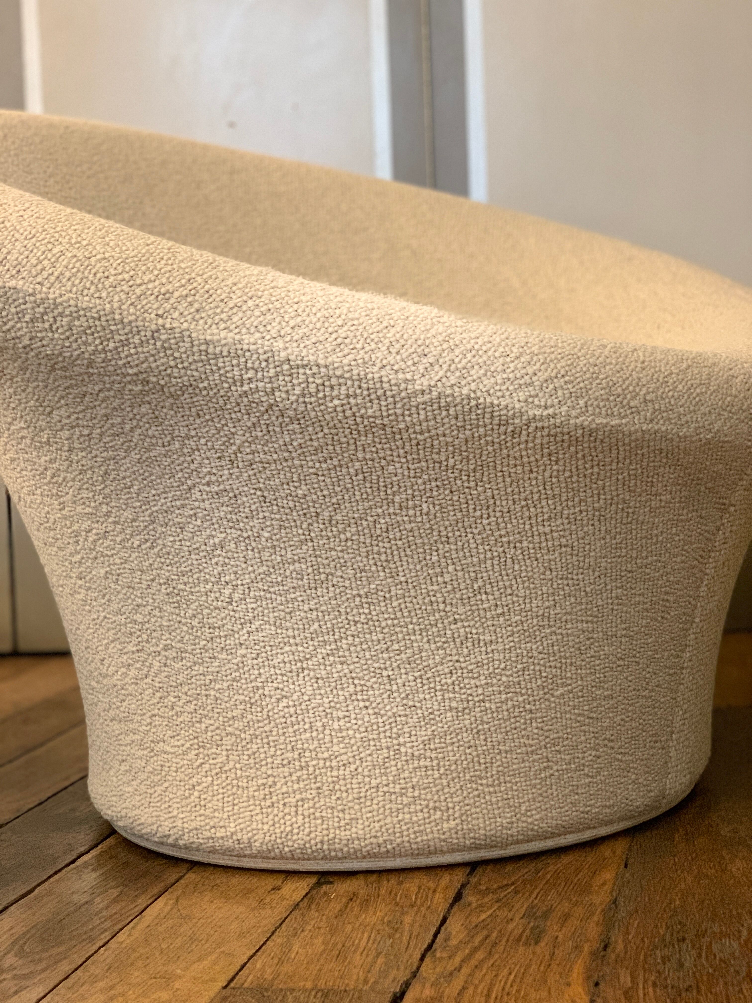 Armchair and 2 ottomans 'Mushroom n°560' by Pierre Paulin 1959, old edition 1960