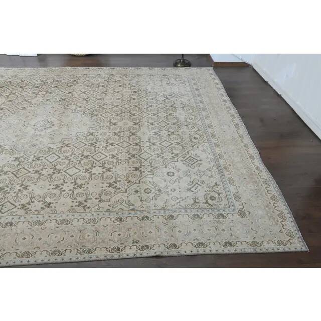 1970s Vintage Persian Handknotted Wool Beige Oversize Area Rug 276x380