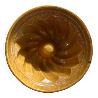 Old dish kouglof mold in enamelled terracotta