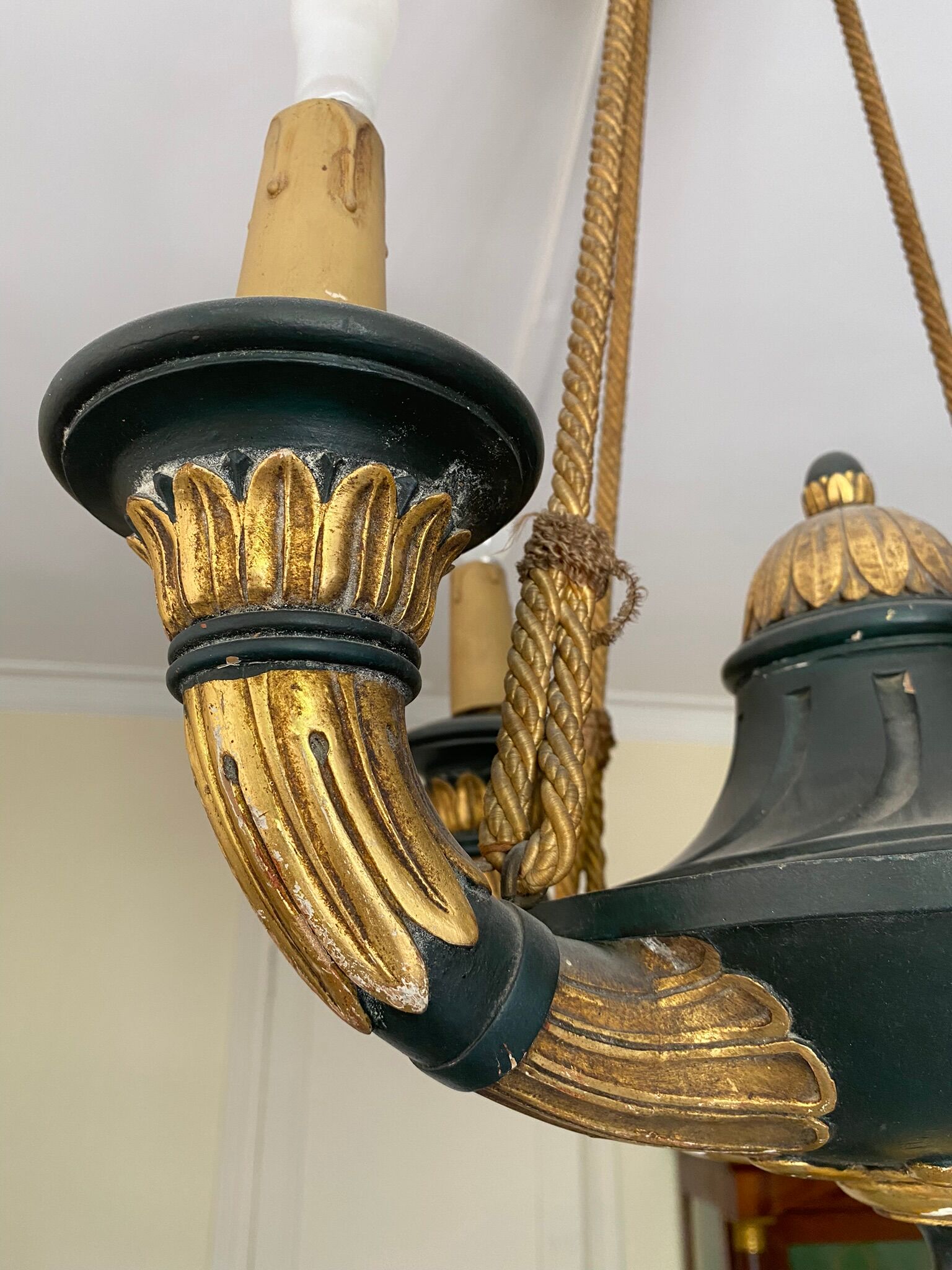 Empire style chandelier with four lights in sheet metal, bronze with patina and gilding