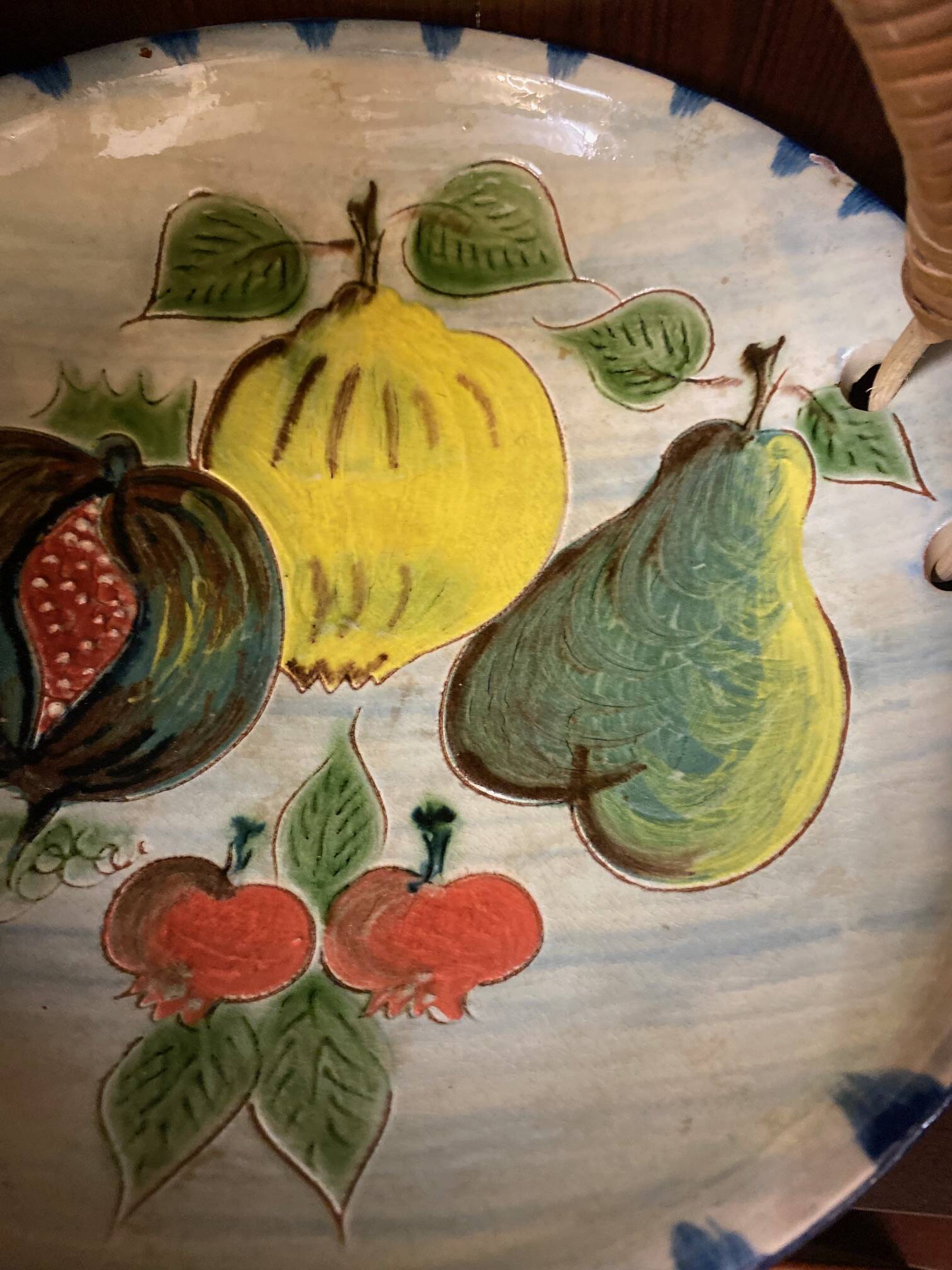 Fruit bowl signed puigdemont spanish ceramic fruit decor osie handle