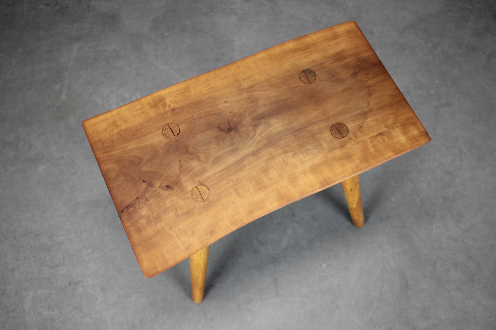 Tabouret en cerisier marqué mid-century ULUV, Tchécoslovaquie, années 1960