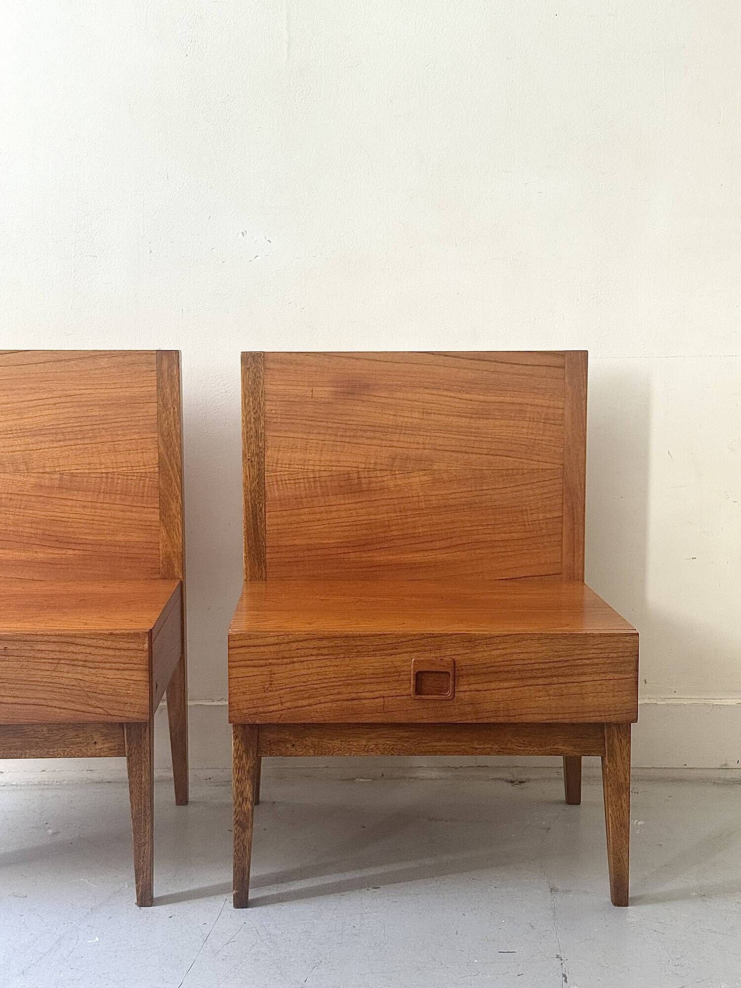 Modernist pair / Scandinavian wooden bedside tables, 1970 design.