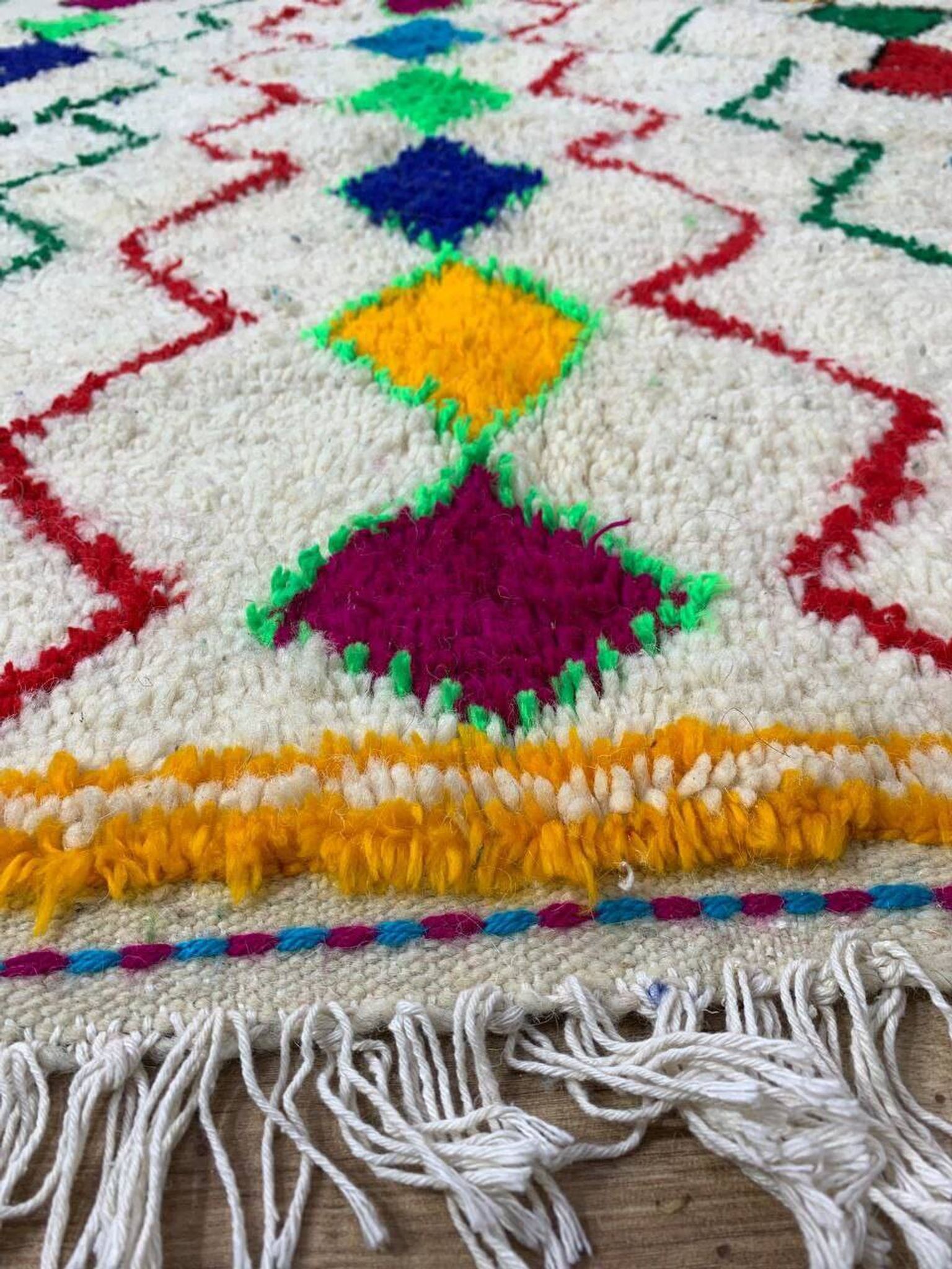 Tapis berbère marocain artisanal fait main 254 X 152 CM