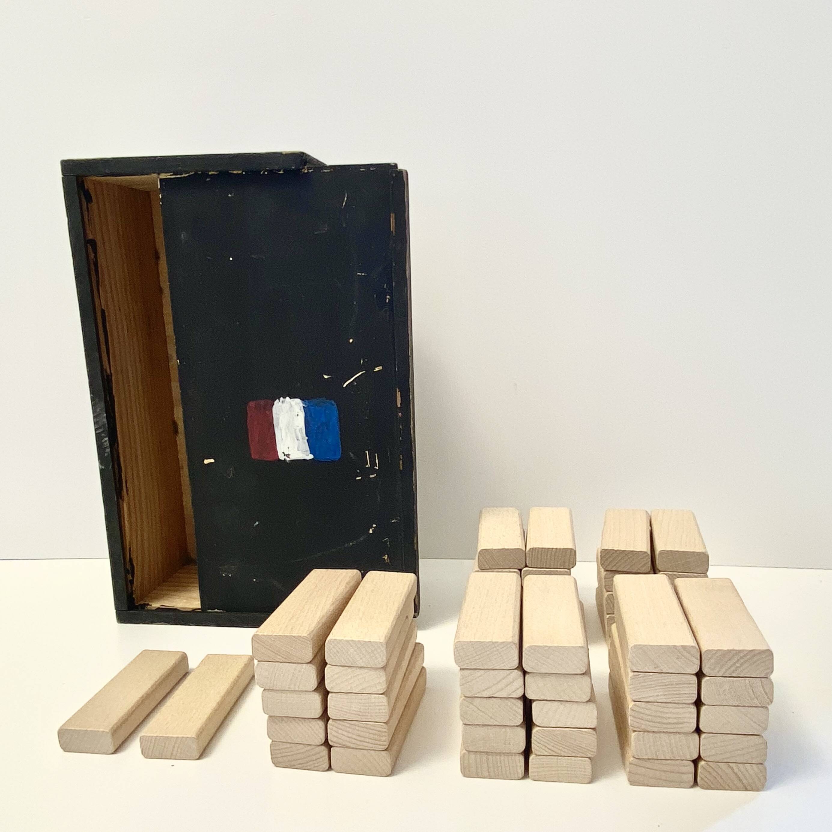 Old wooden construction game in its carrying case - 52 pieces
