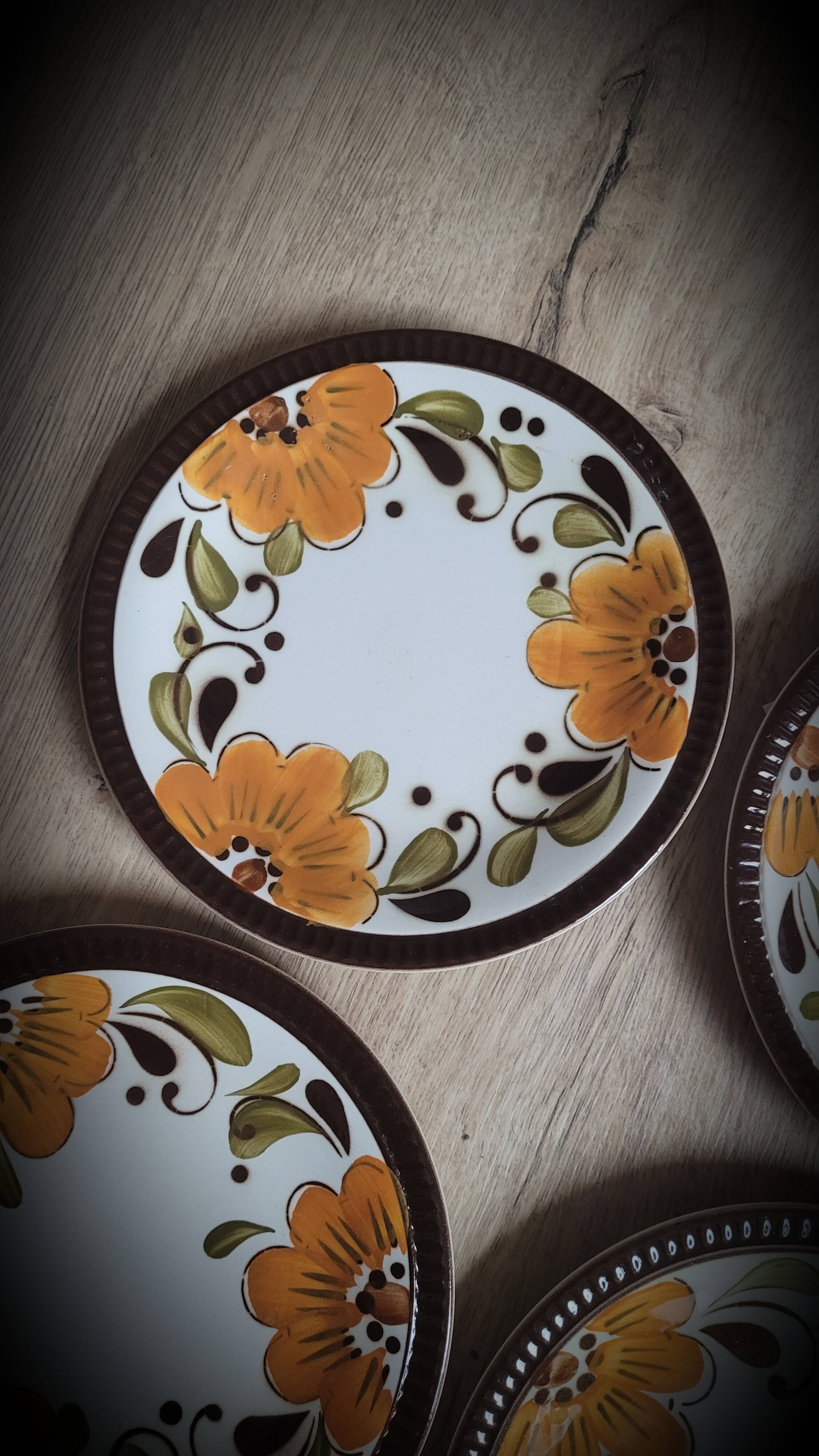 Set of 6 Boch Paradisio plates