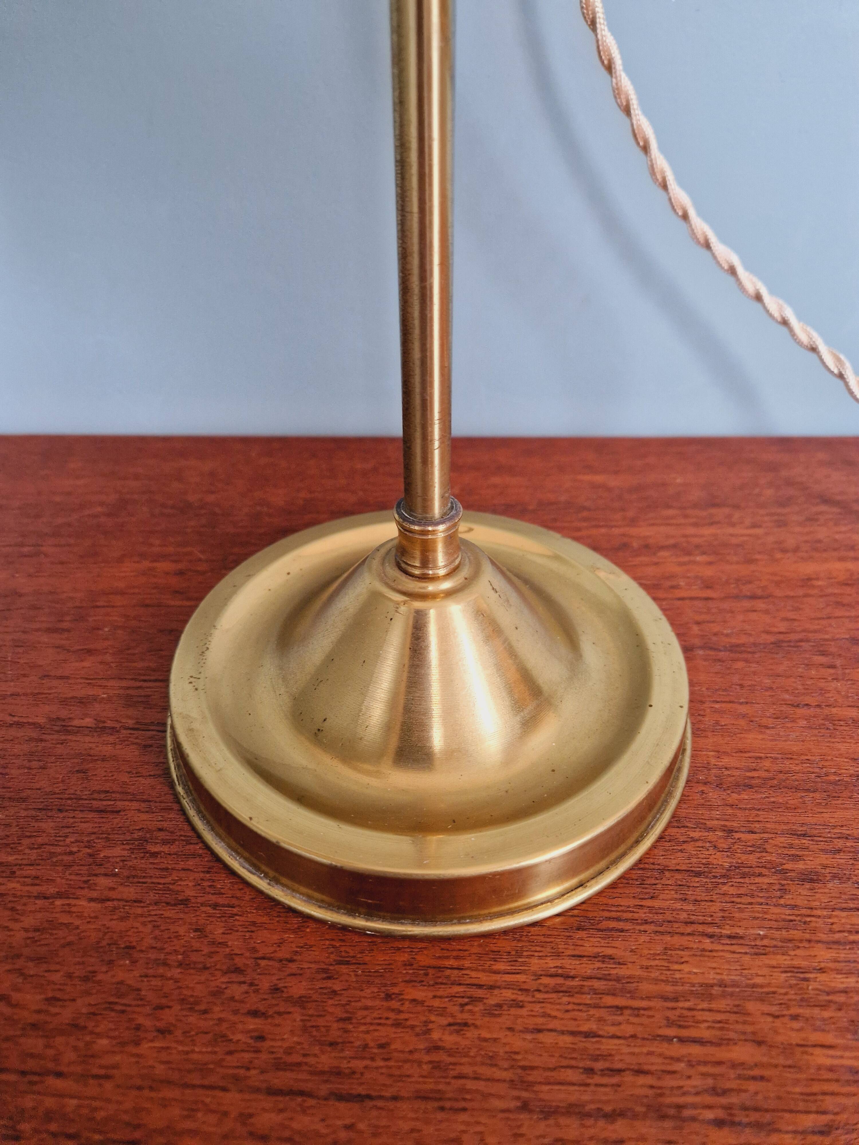 Art Deco desk lamp, glass signed Schneider, 1920s