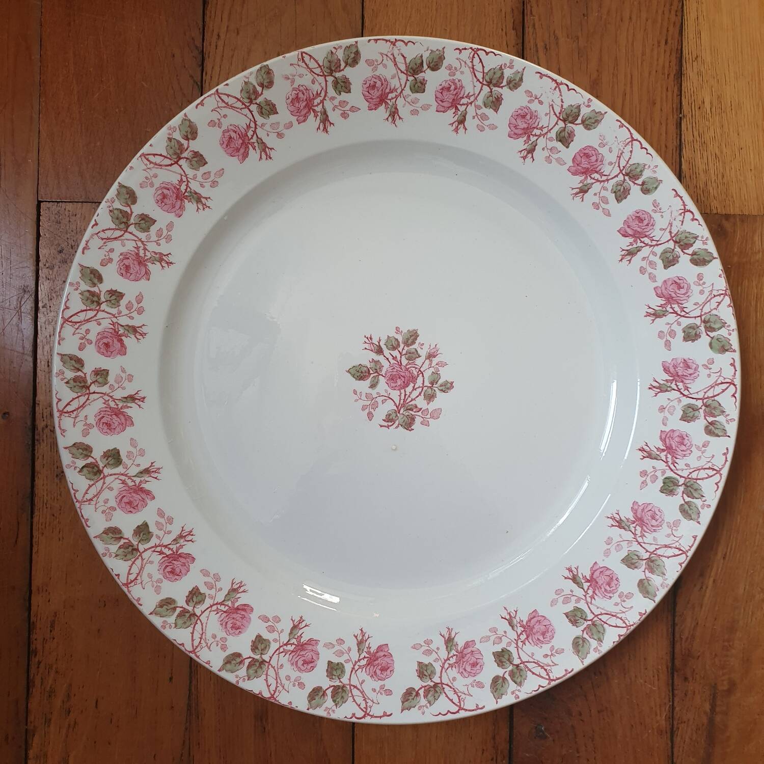 Plat Terre de Fer Gien Guirlande de roses