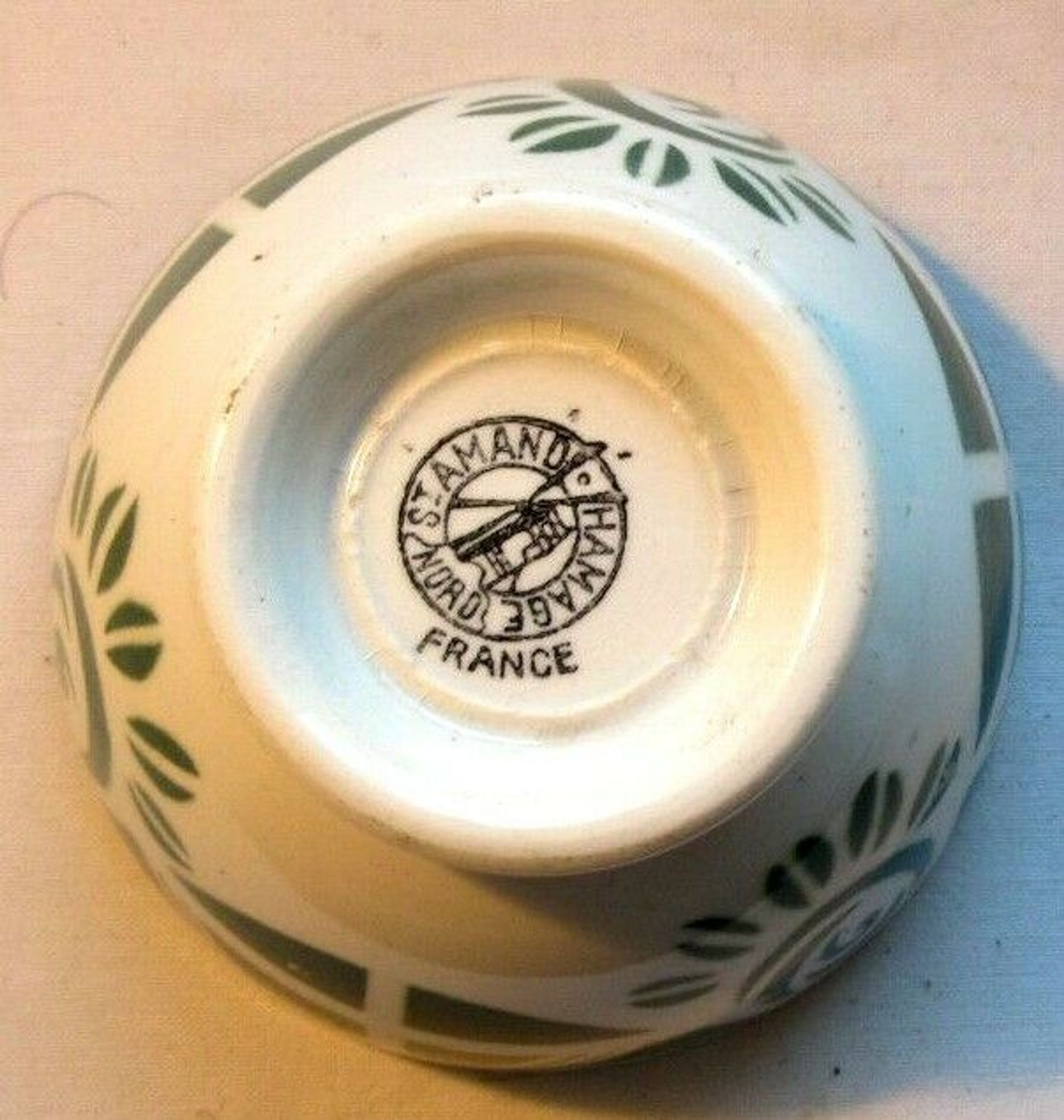 Old vintage bowl, geometric décor and free shapes by St Amand and Hamage