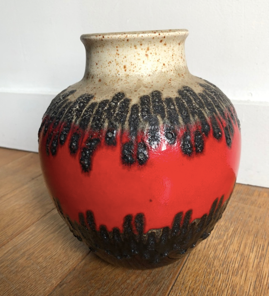 Vase lava bay west germany