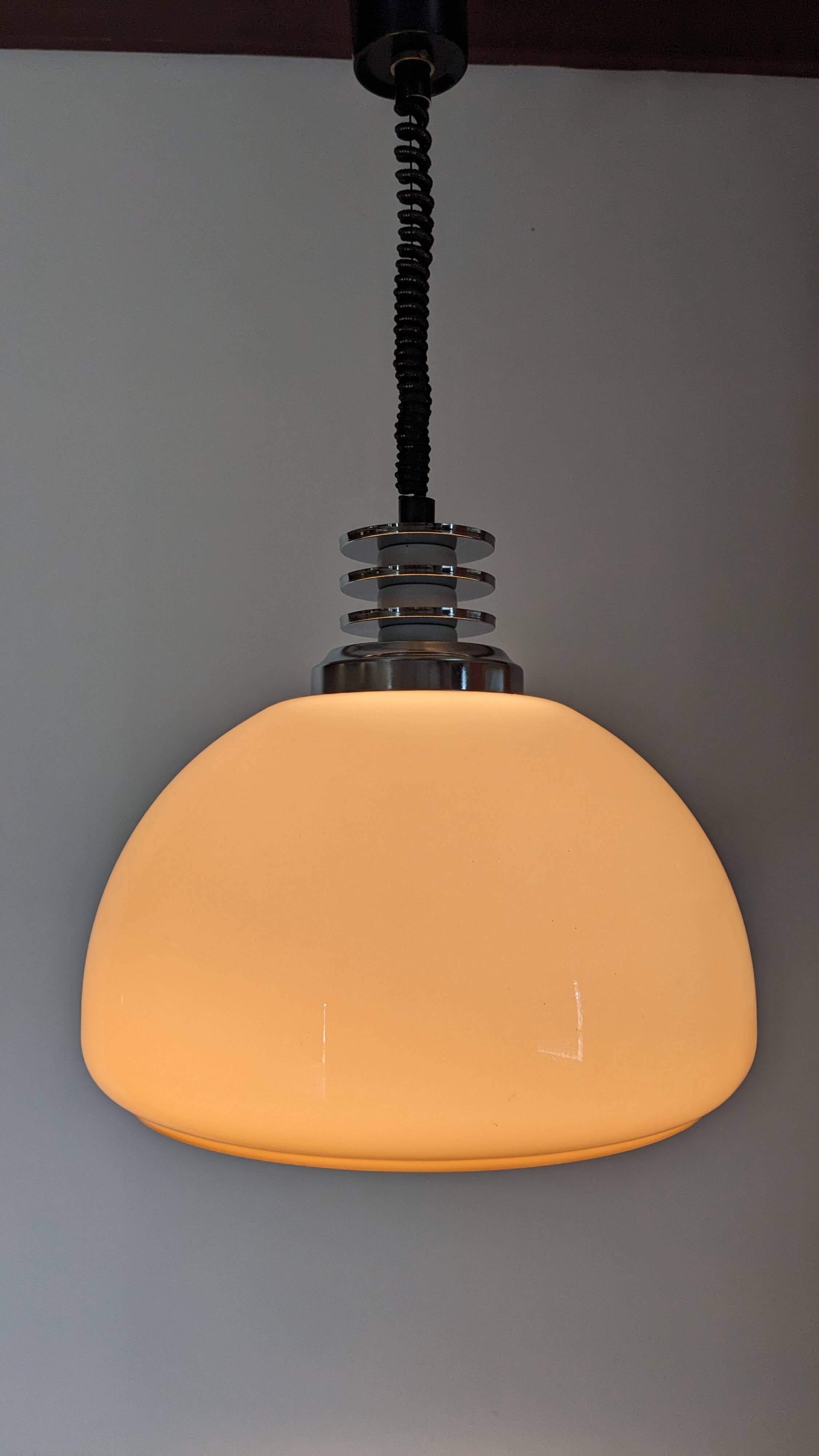 Adjustable suspension Space age dlg Harvey Guzzini, Italy circa 1970