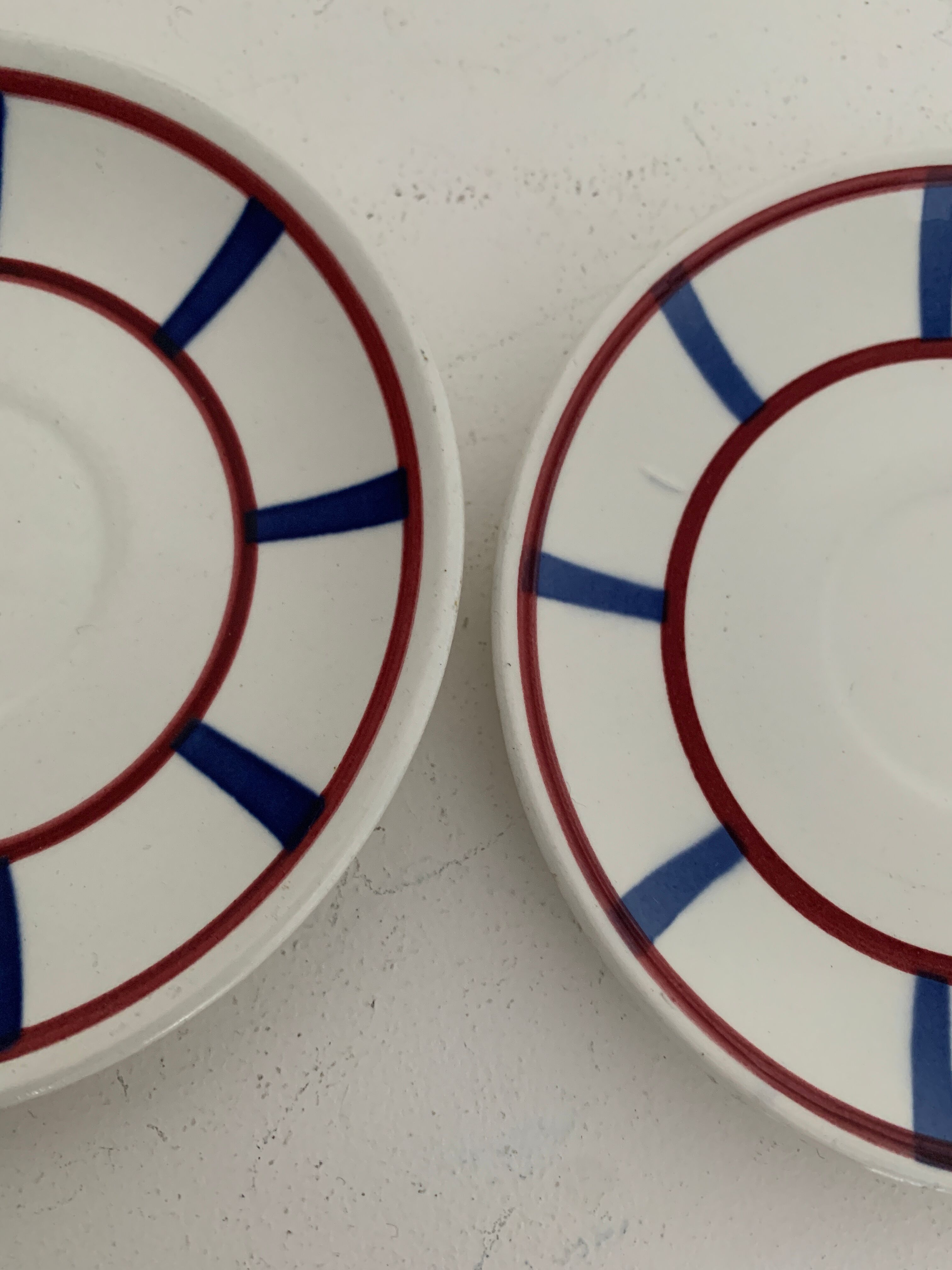 5 saucers Digoin, Basque