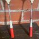 Paire de raquettes de badminton anciennes en plastique et métal, 1970