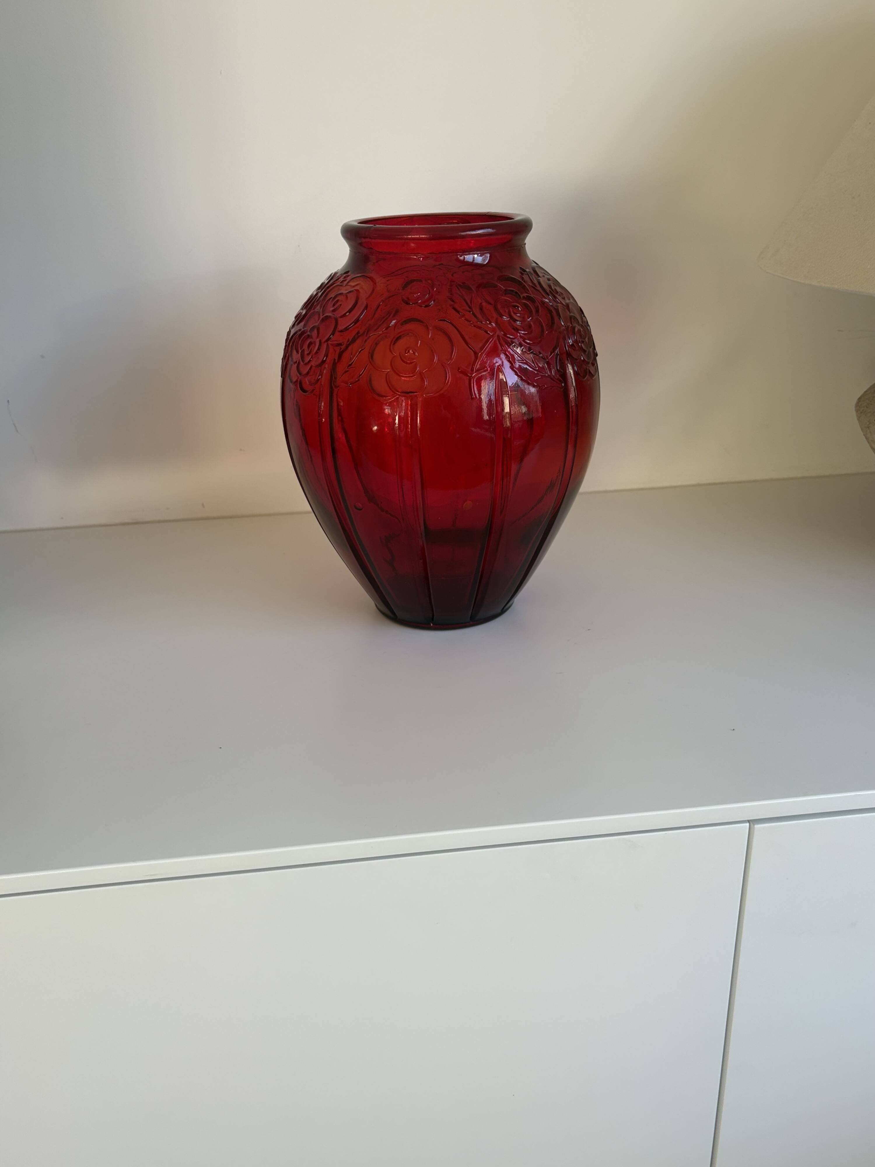 Large volute vase in pressed glass Art Deco