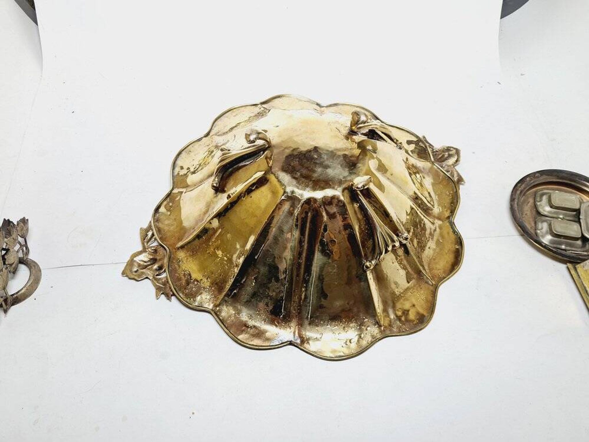 Art Deco hammered bowl on stand, Germany, 1930s