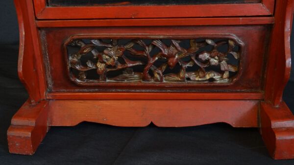 Ecran de lettré, chine xixème, bois sculpté laqué et doré h 52 cm