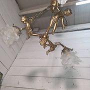 Lustre aux angelots en bronze années 70