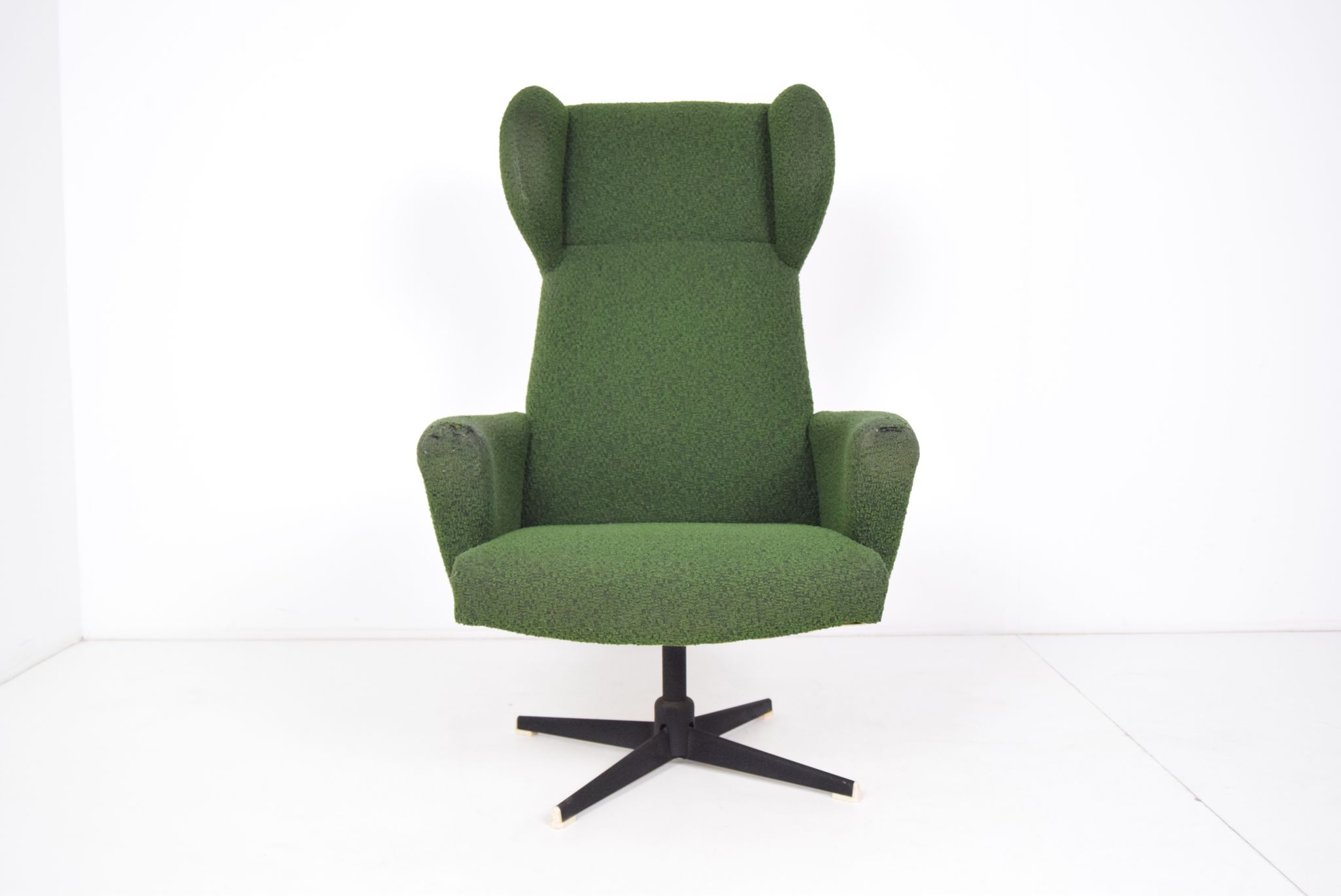 Swivel Armchair in the middle  of the century,1970's.
