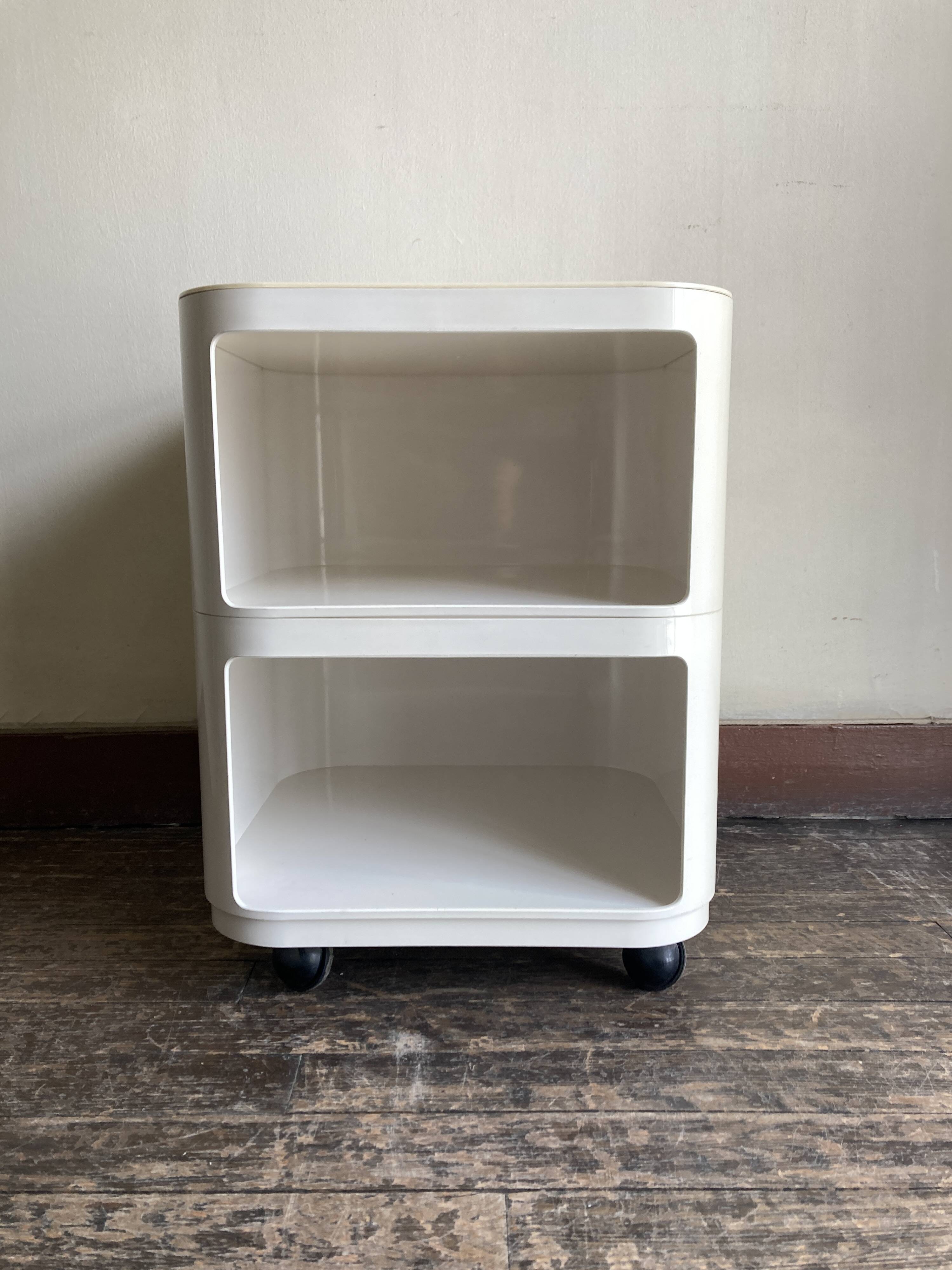 Componibili Caisson 4970 Castelli for Kartell 1969 white Space Aage 1969