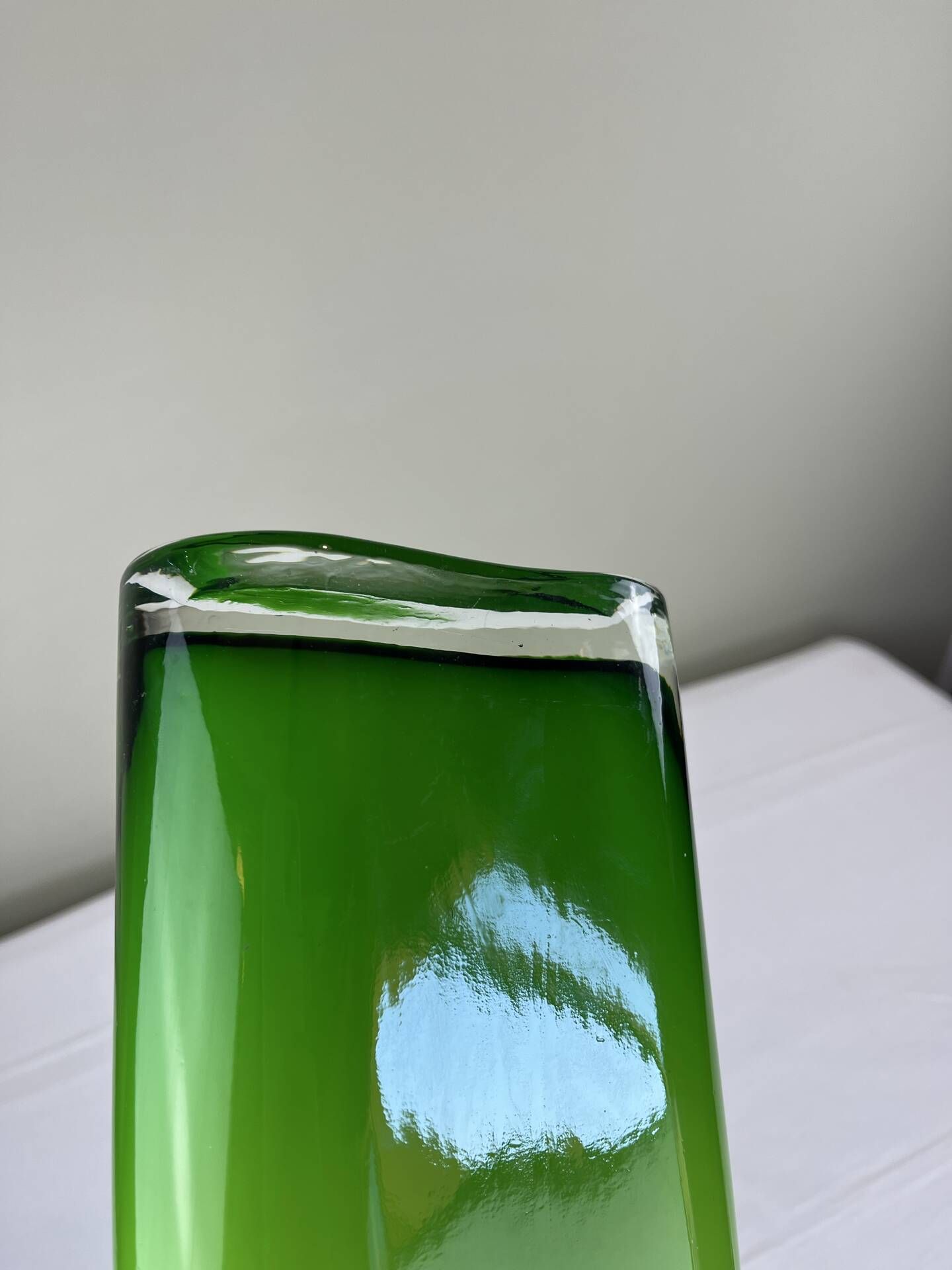 Large apple green vase design