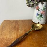 Couverts de service authentiques en laiton et bois