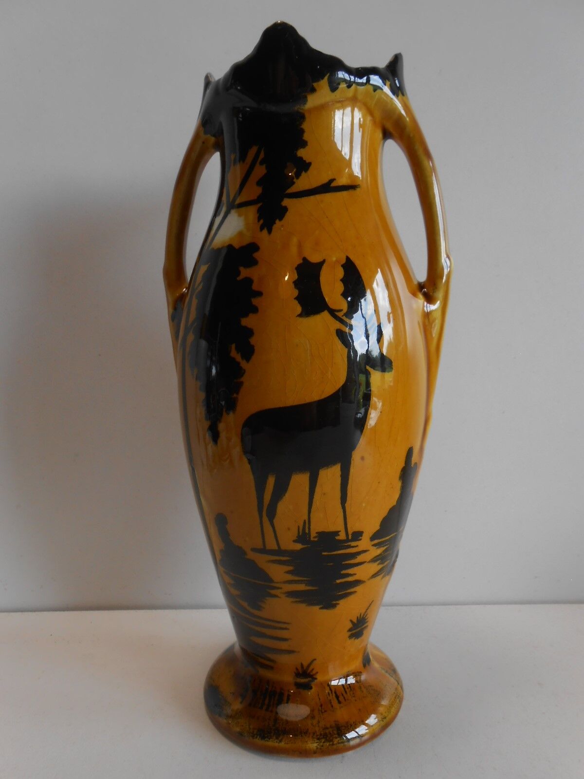 Vase art deco a l'elan orchies