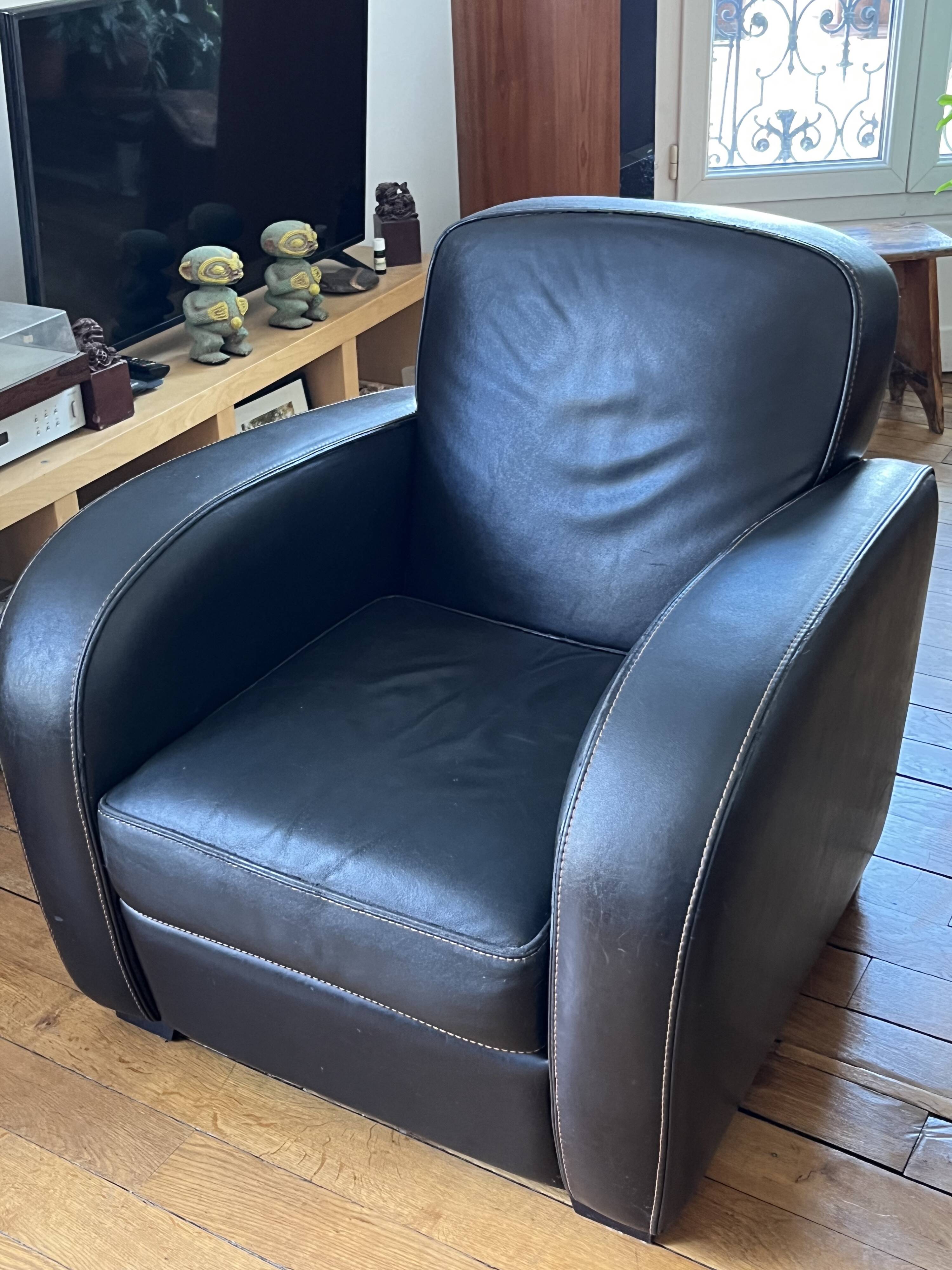 Club armchair in smooth Italian leather