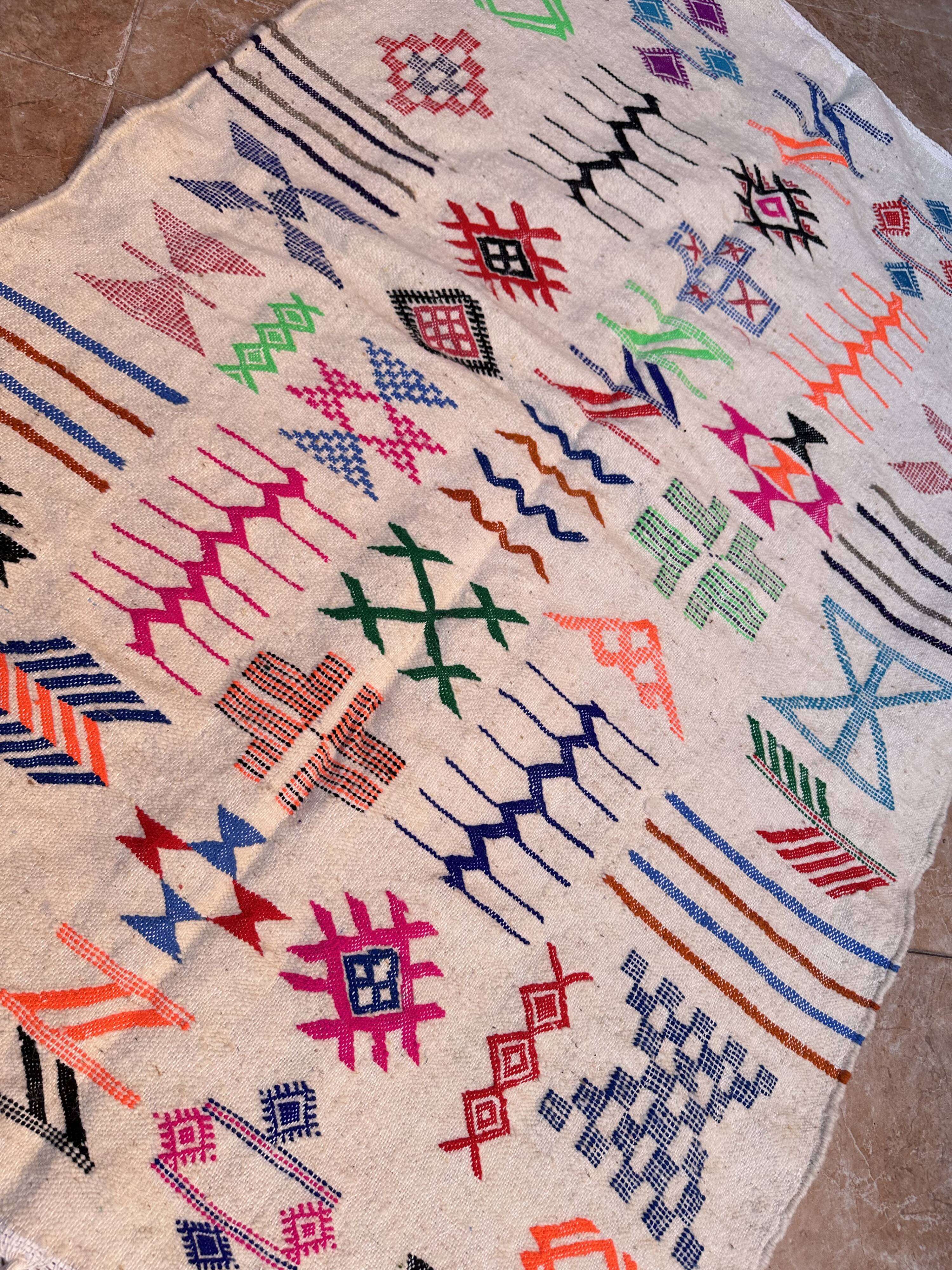 Handmade wool Berber rug – Colourful bohemian Moroccan kilim