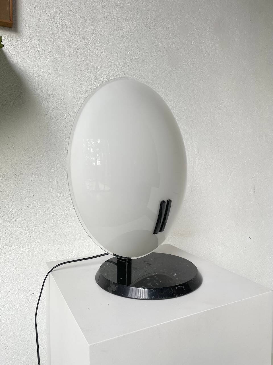 “La Perla” desk lamp by Bruno Gecchelin for Oluce 1980