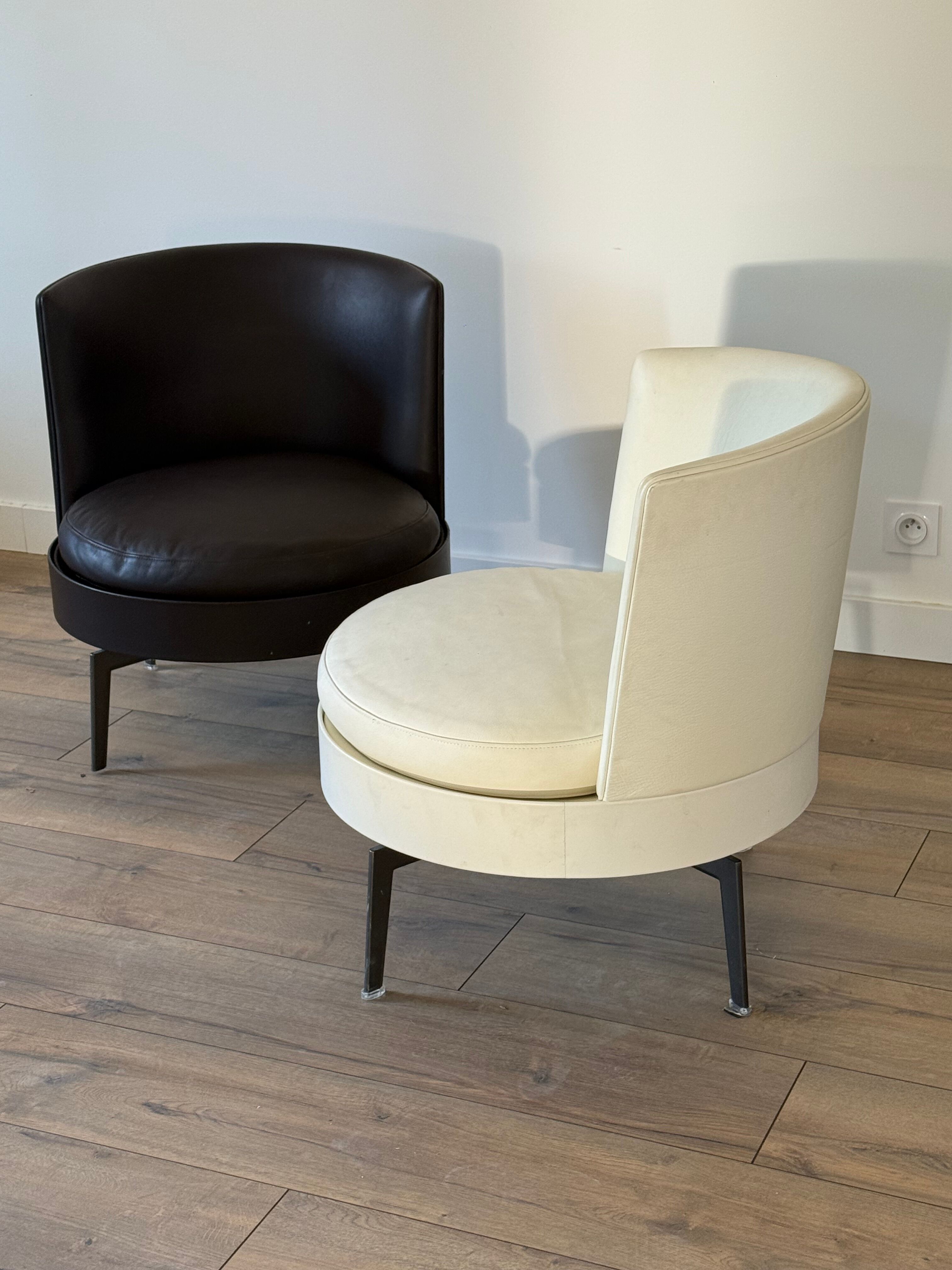 Flexform feelgood set of 2 in white and black