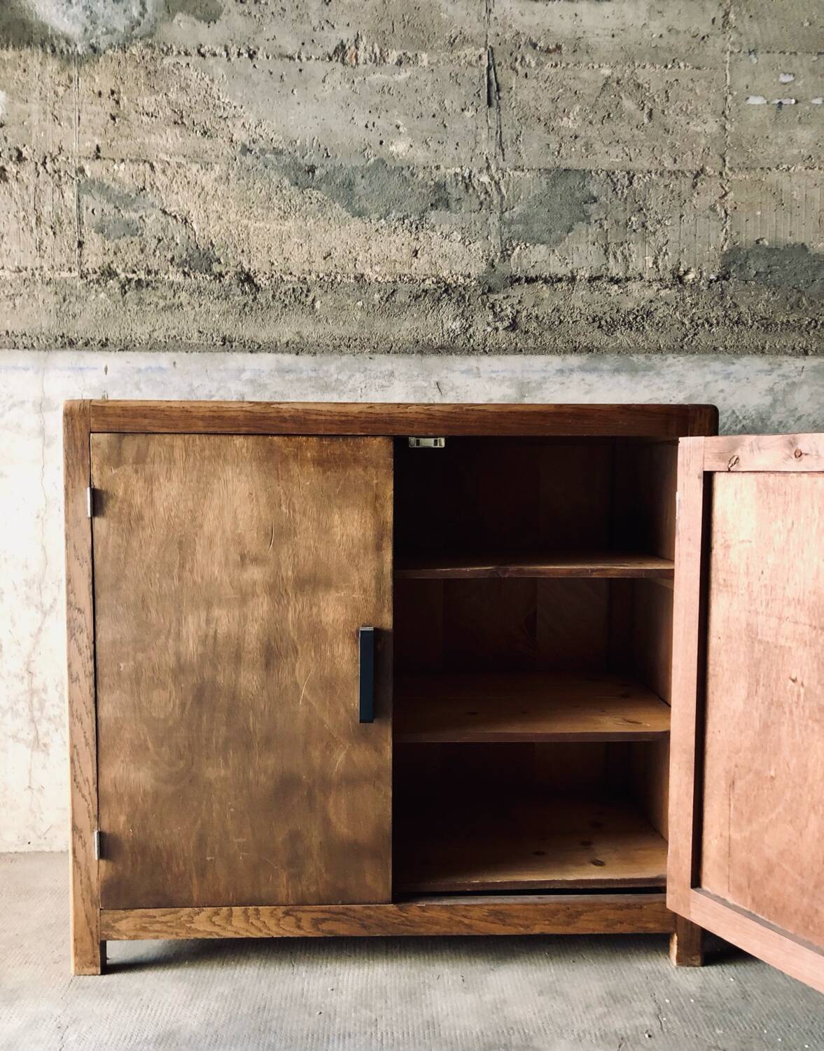 Buffet or antique workbench from around 1950.