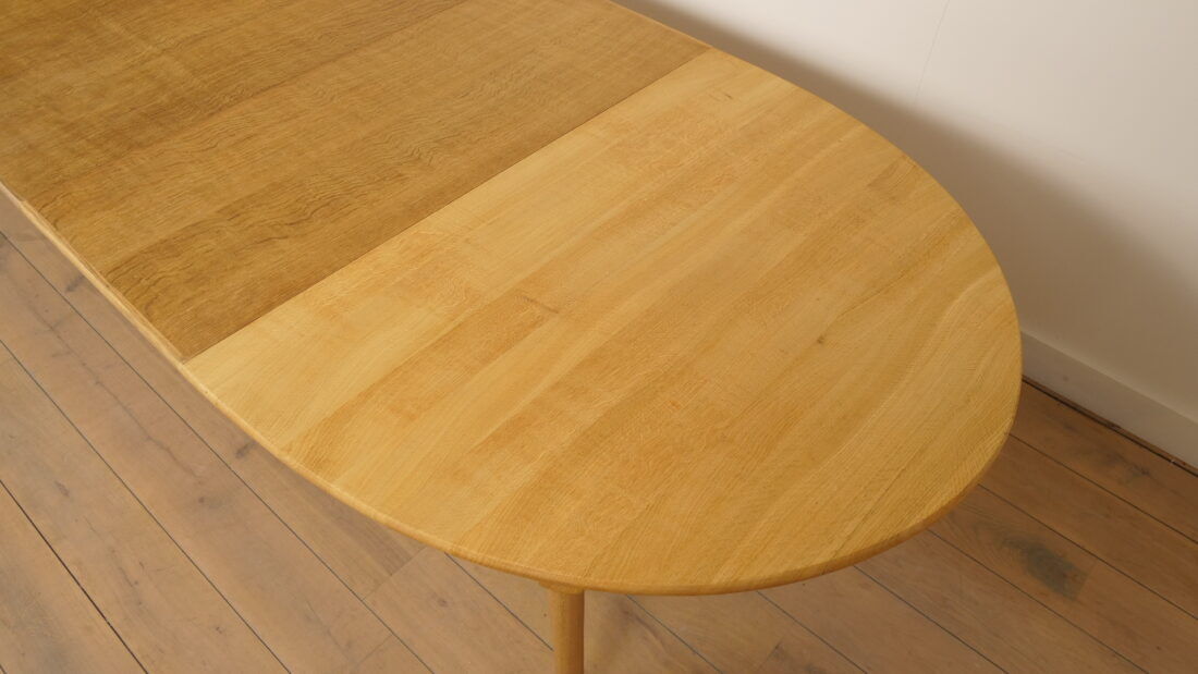 Vintage Oval Dining Table | Oak | Extendable | 3 Extension Leaves