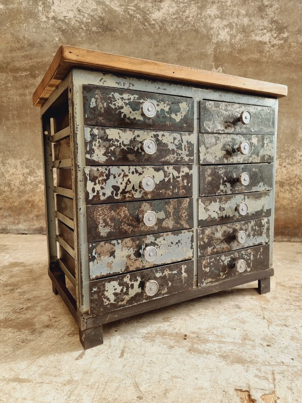 Commode industrielle armoire en acier