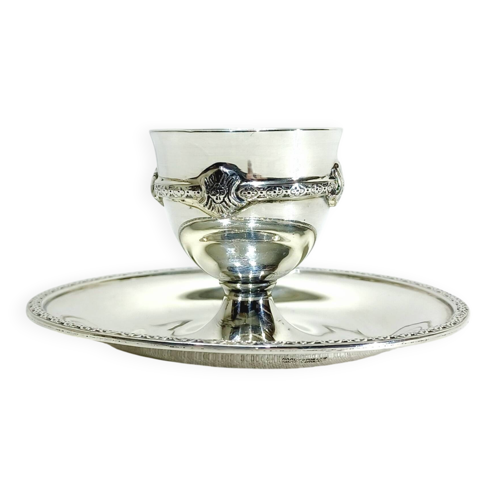 England - Solid silver egg cup