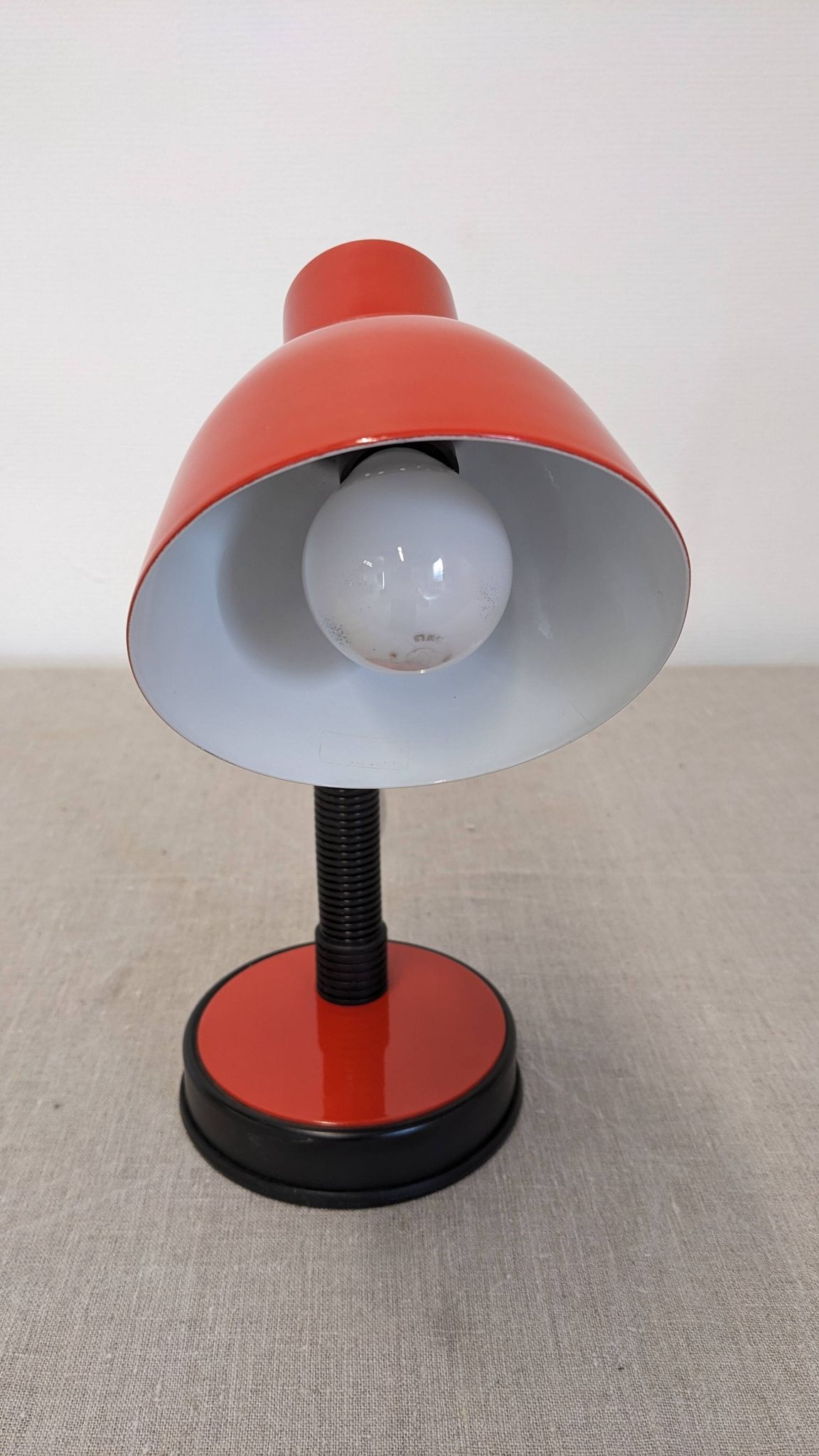 Articulated desk or bedside lamp by Veneta Lumi, Italy circa 1980.