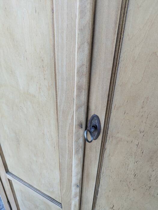 Small Parisian wardrobe