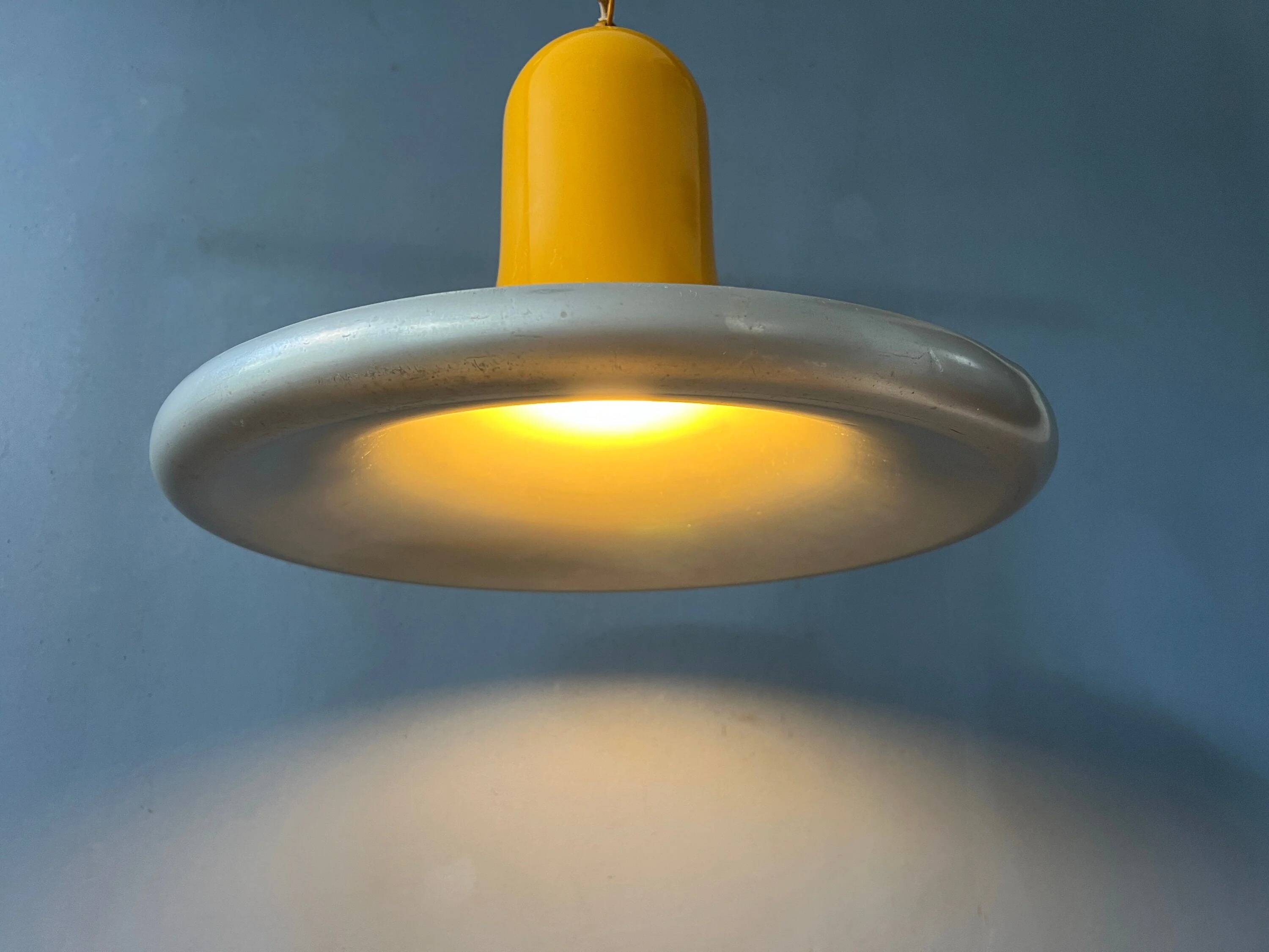 Suspension UFO Space Age yellow Mid-Century