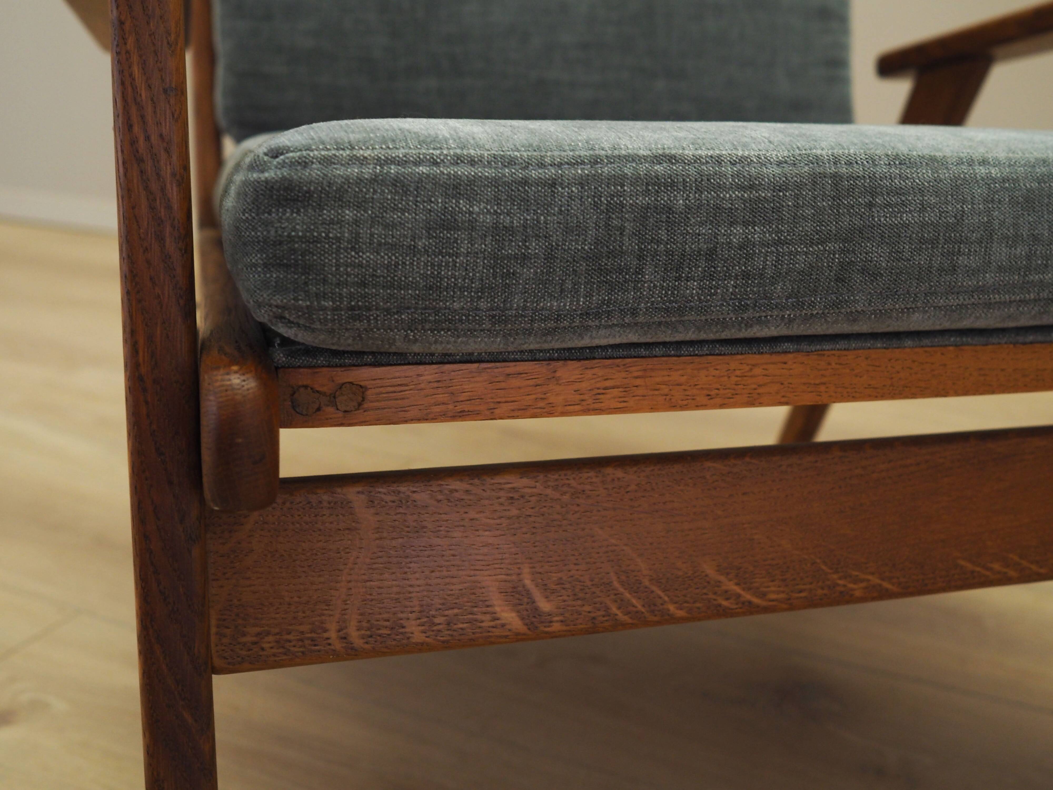 Fauteuil en chêne, design danois, années 1970, production : Danemark