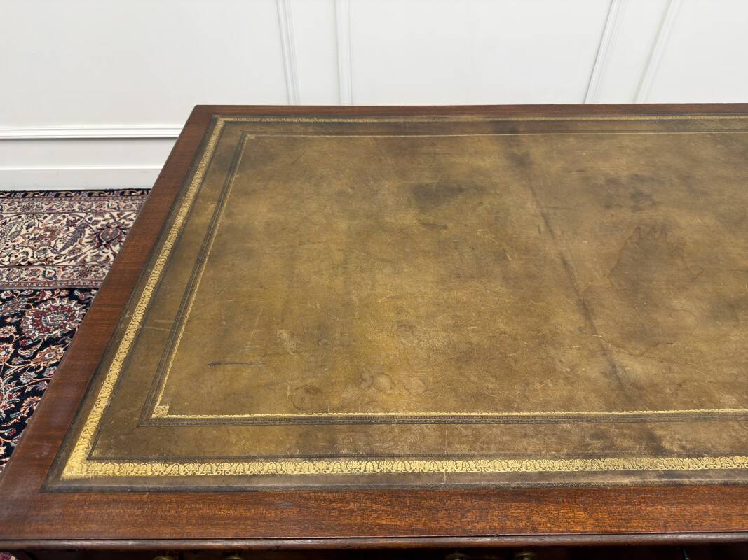 Large Classic English Partnerdesk