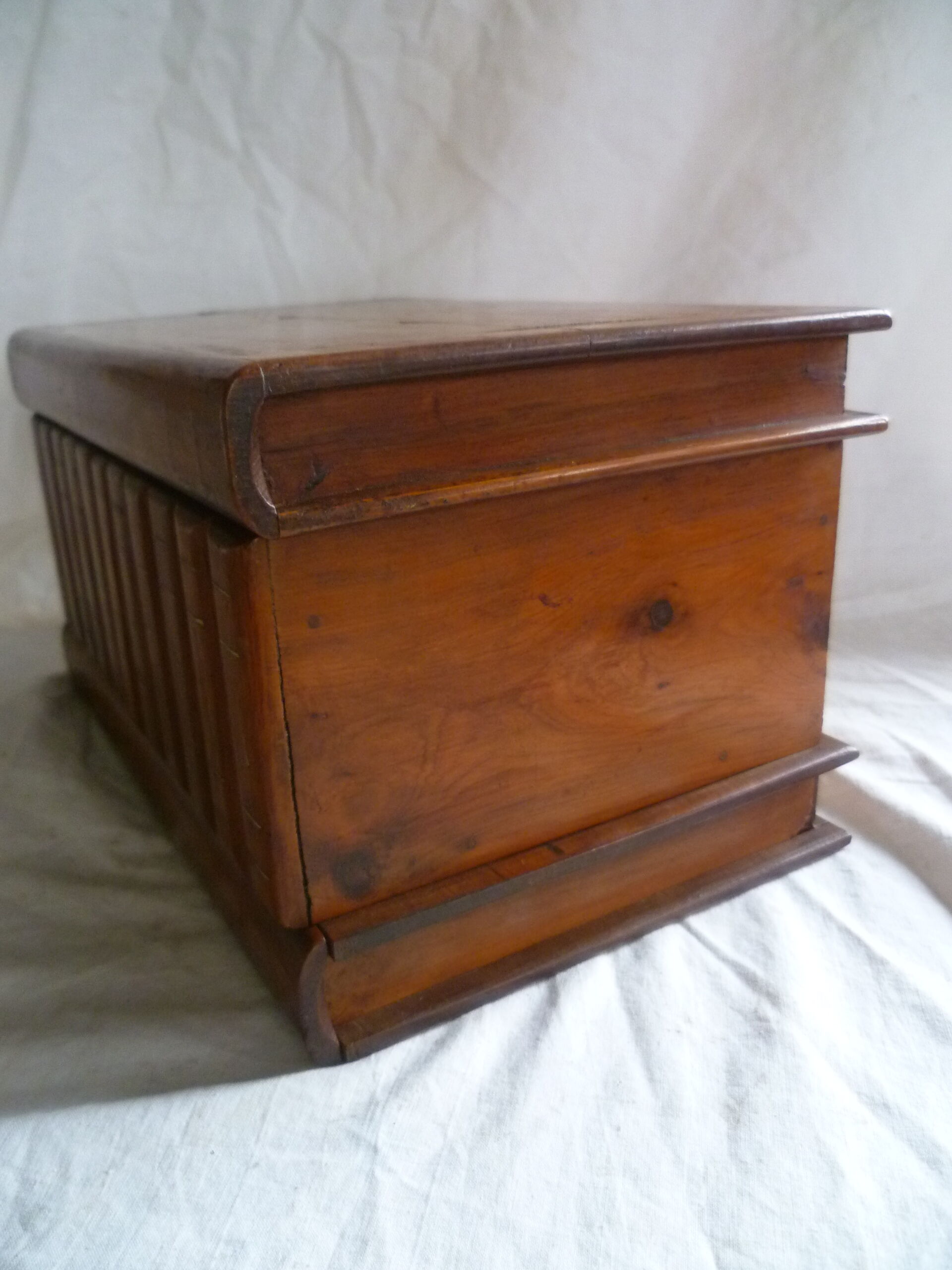 Box box a secrets in wood & marquetry Charles X, XlXème